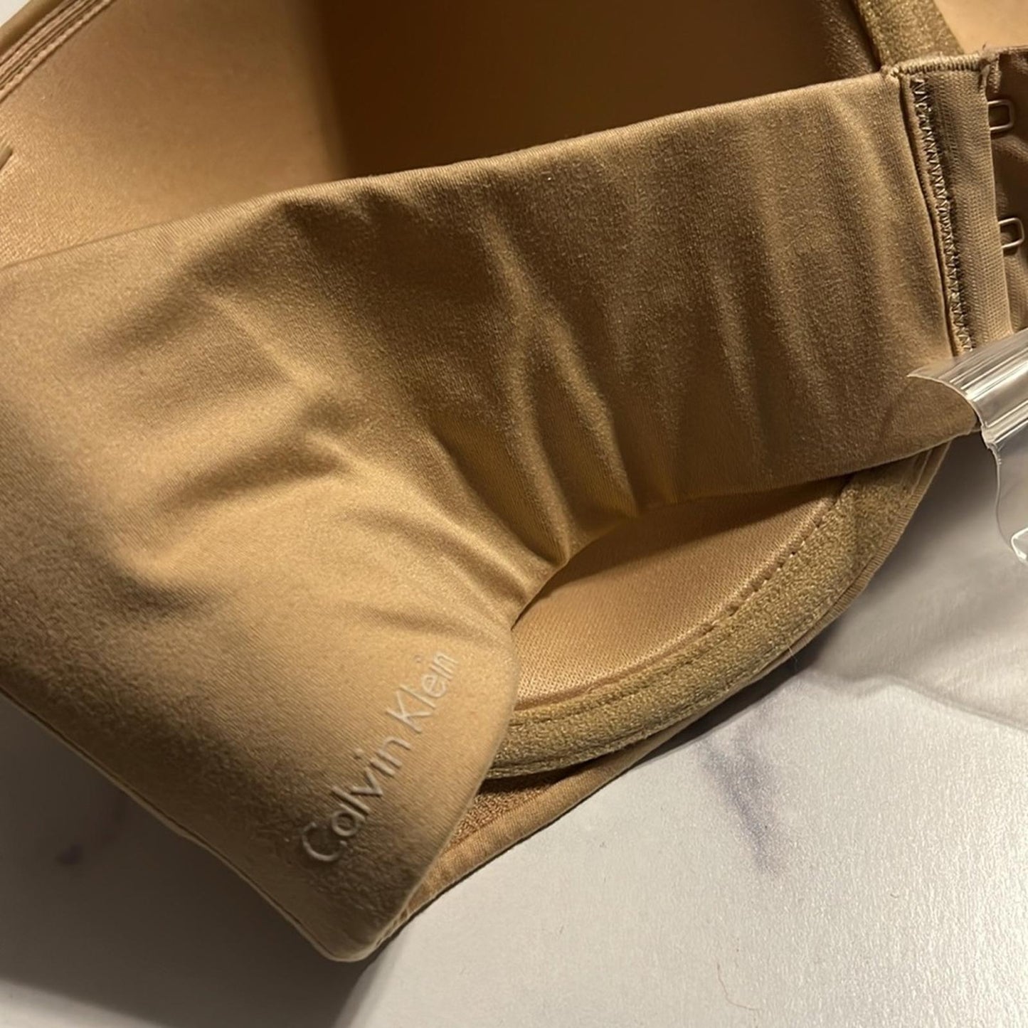 NEW Calvin Klein Convertible Strapless Bra, NudeComes w/Straps, Size 38D NWT