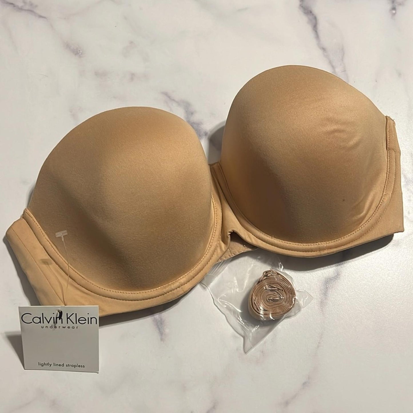 NEW Calvin Klein Convertible Strapless Bra, NudeComes w/Straps, Size 38D NWT