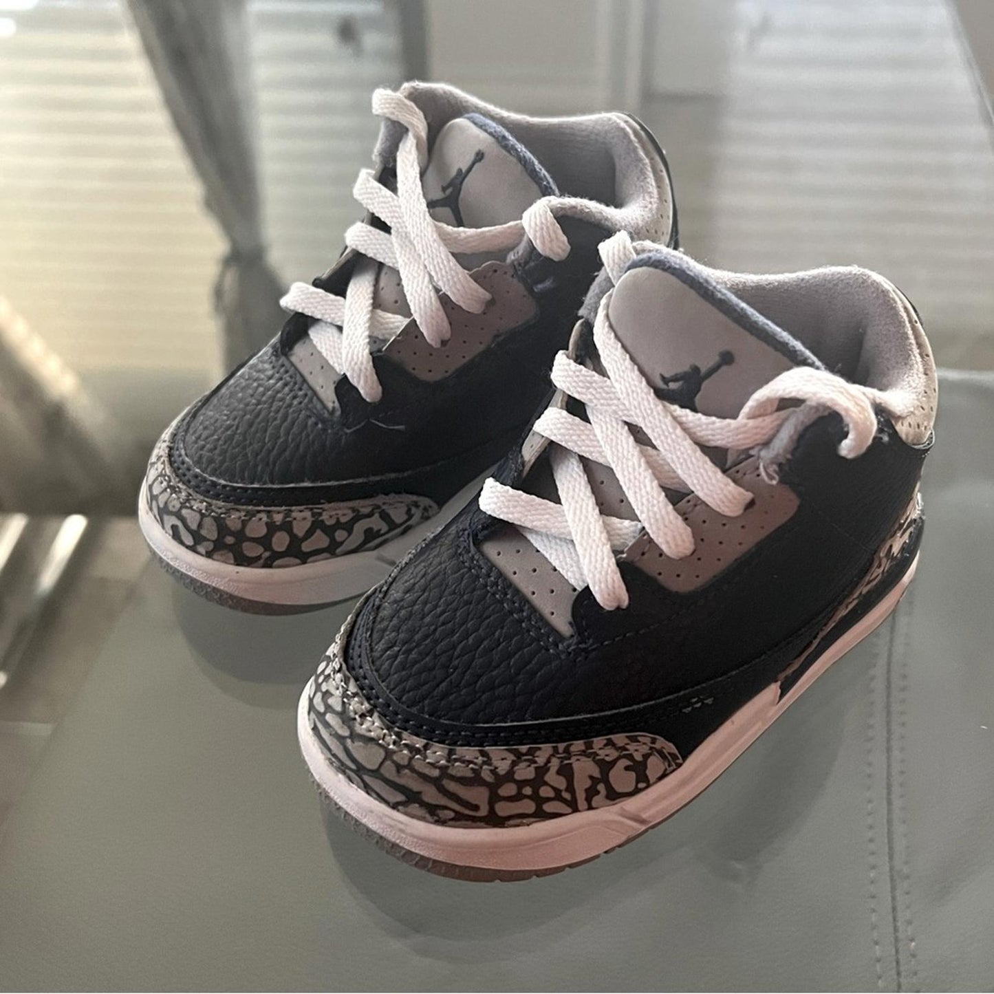 Air Jordan 3 Retro Sneaker 832033-401 in Midnight Navy, Size US 6C
