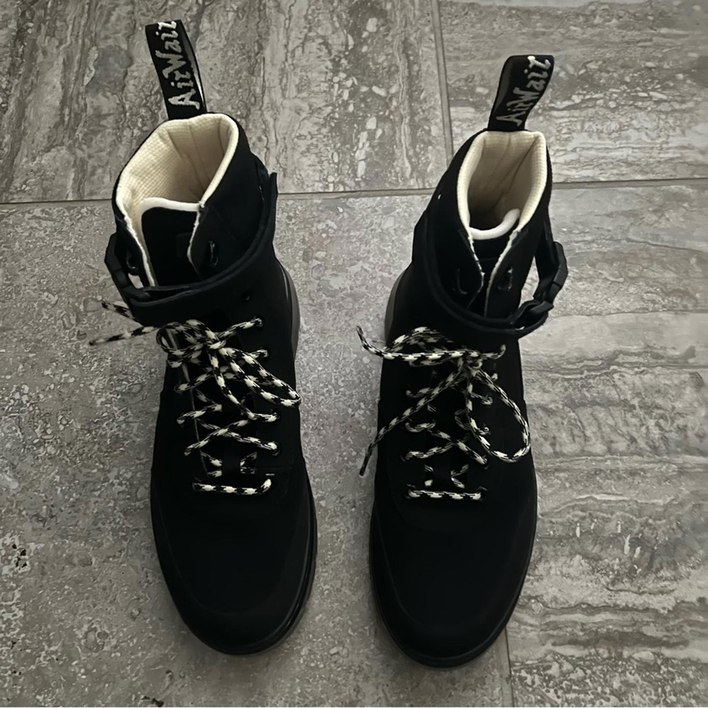 Dr Martens Combs Tech Lug Sole Boot (Unisex), Black Size UK9 US 11 New w/o Box