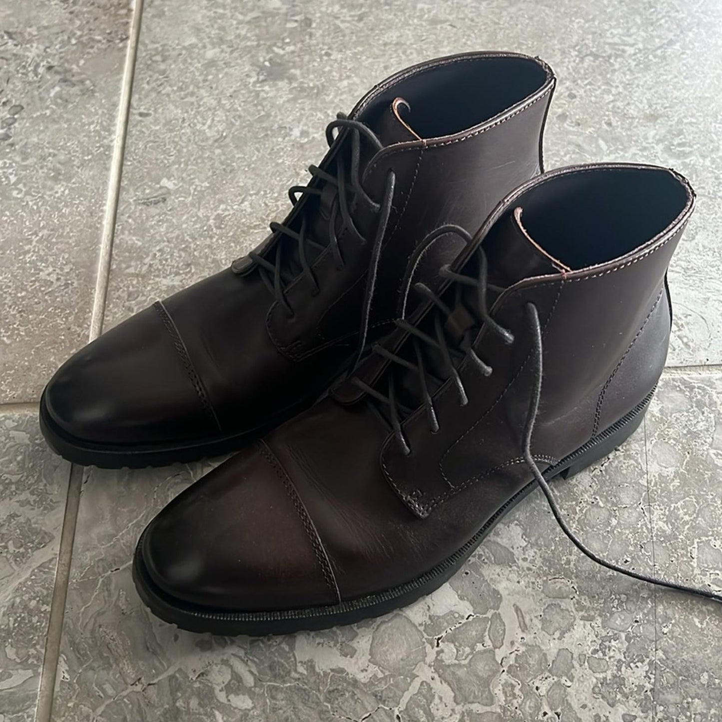 The Men's Store at Bloomingdale's Lace-Up Cap Toe Boots, Size 8.5 Retail $220