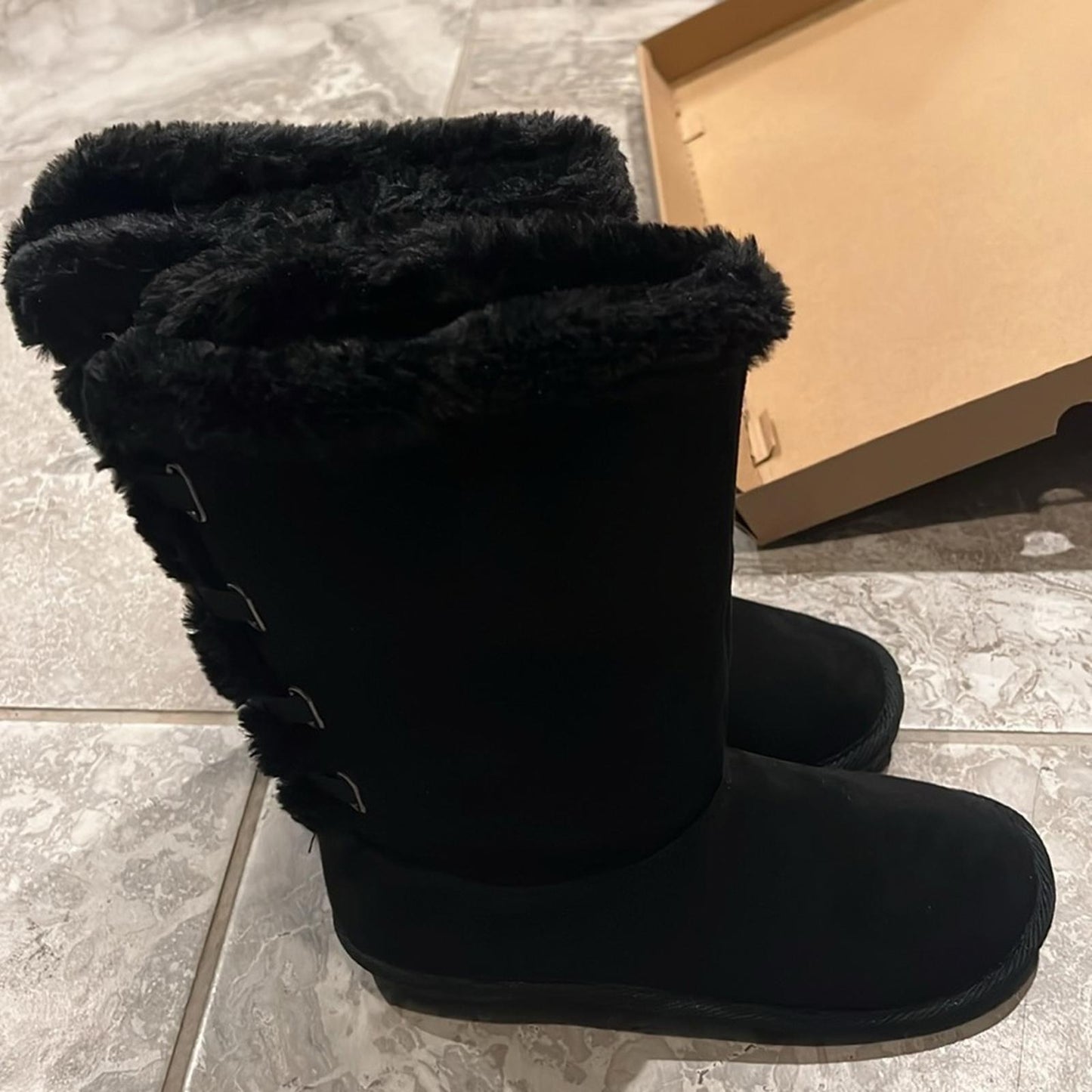 Sugar Panthea Microsuede Faux Fur Shearling Boots in Black Size 6 New in Box