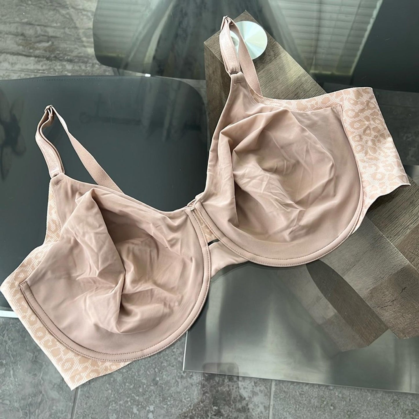 Olga Full Figure No Side Effects Underwire 2ply Animal Print Bra, Size 44DD