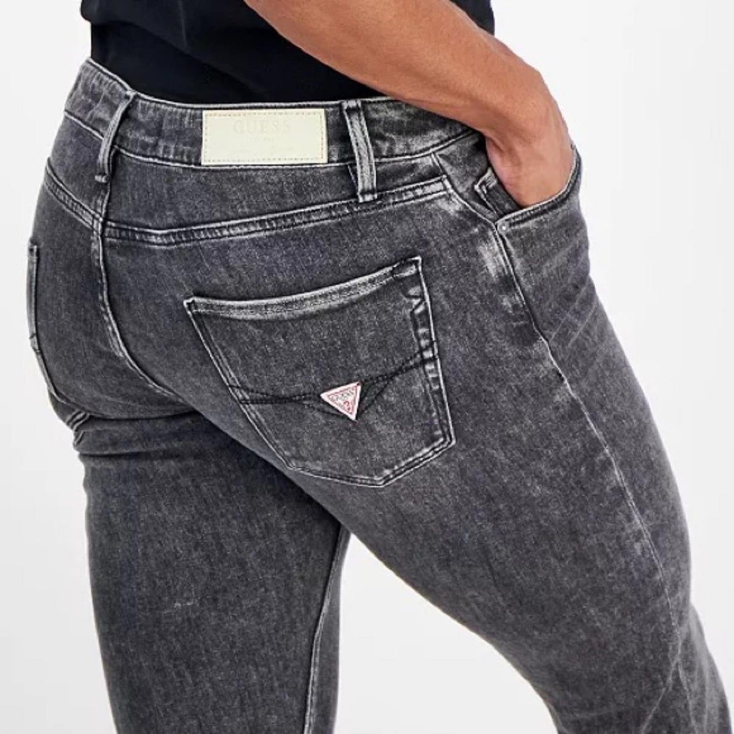 GUESS Men's Chris Slim-Straight Jeans, Size W33 x L32 NEW w/Tag $158