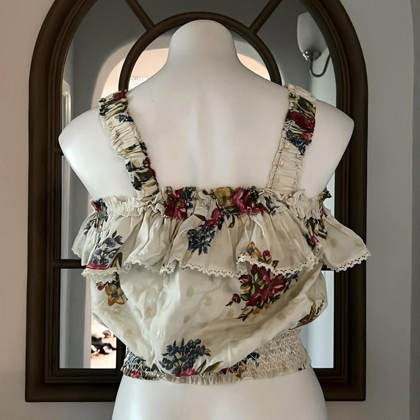 House of Harlow 1960 Helena Crop Top, Ivory Smocked, Ruffled Size M EXCELLENT!