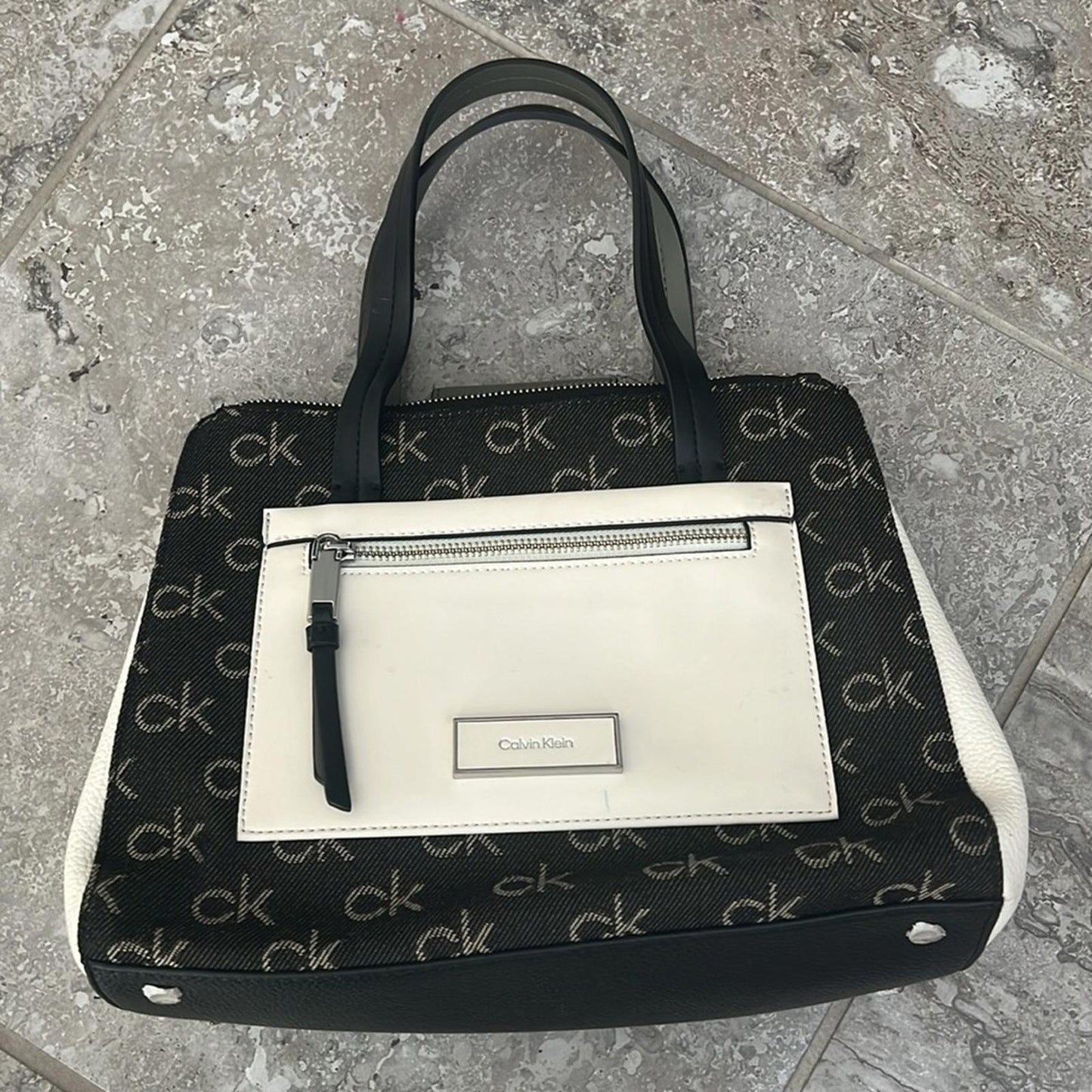 CalvinKlein Hadley Signature Colorblocked Adjustable Crossbody Satchel w/DustBag