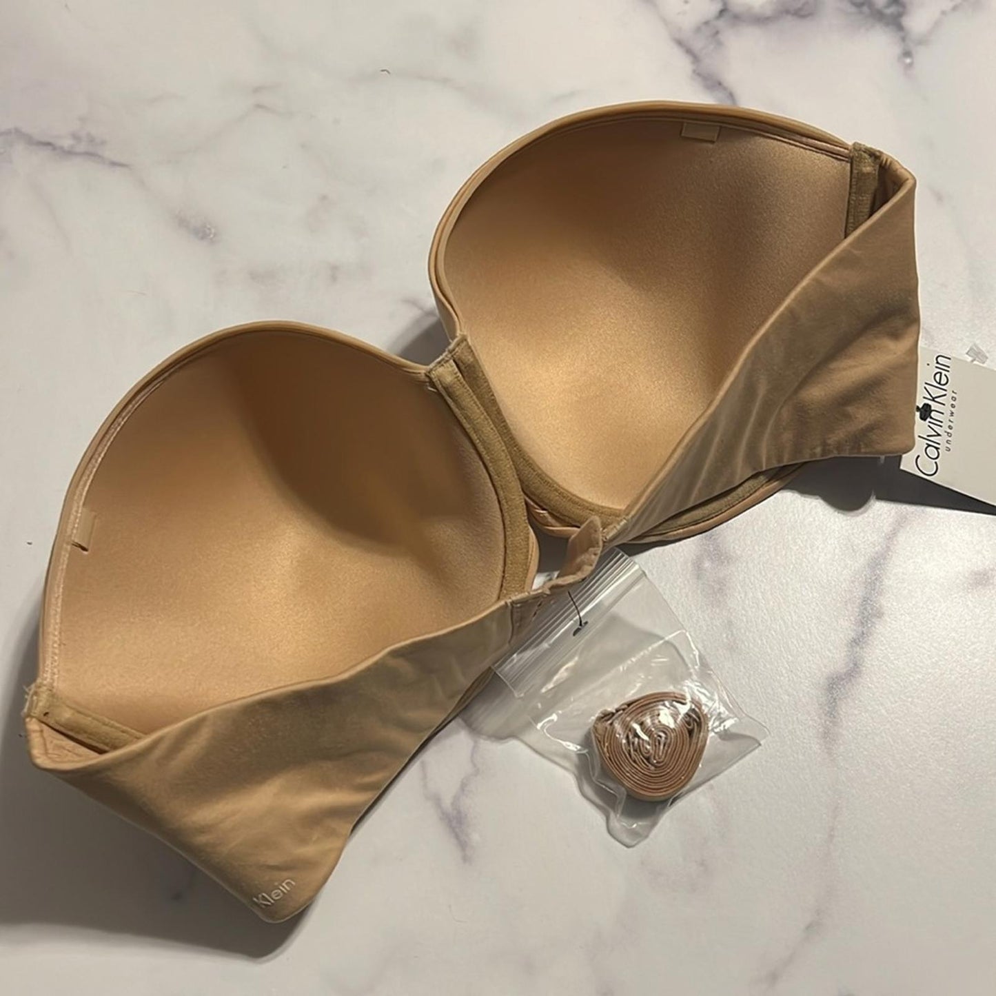 NEW Calvin Klein Convertible Strapless Bra, NudeComes w/Straps, Size 38D NWT