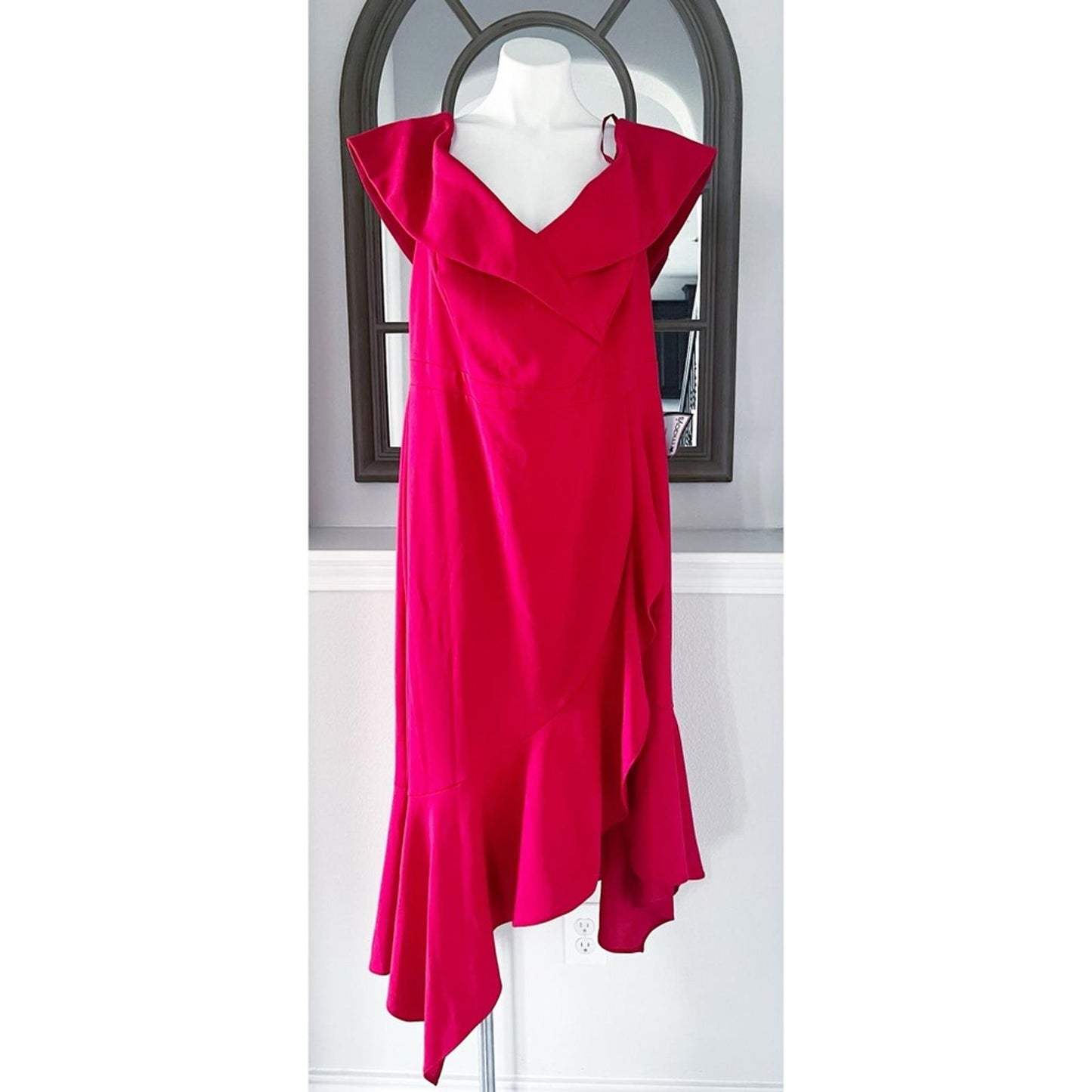 XSCAPE Plus Ruffled Maxi Evening Dress in Red, Size 16W New w/Tag $279