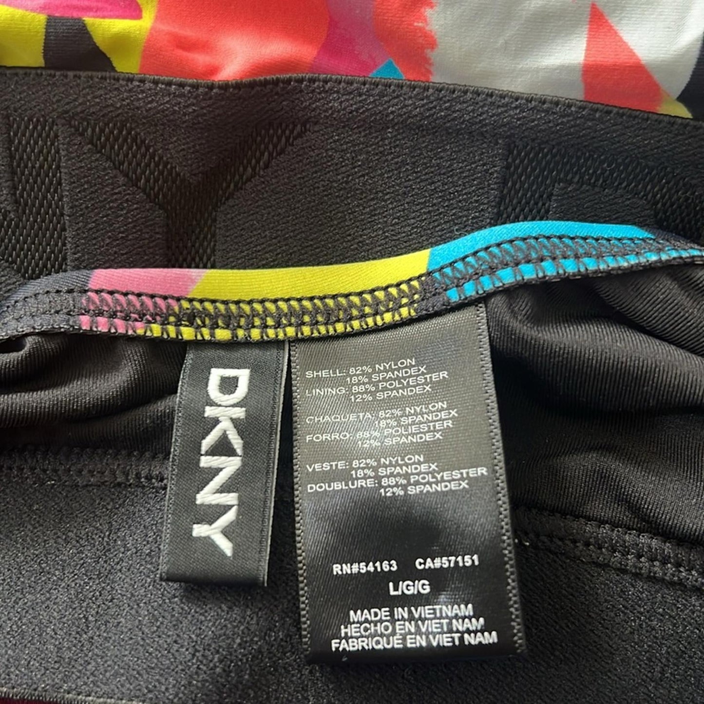 DKNY Black Printed Scoop Neck Swimsuit Top w/Removable Cups, Size L NEW w/Tag