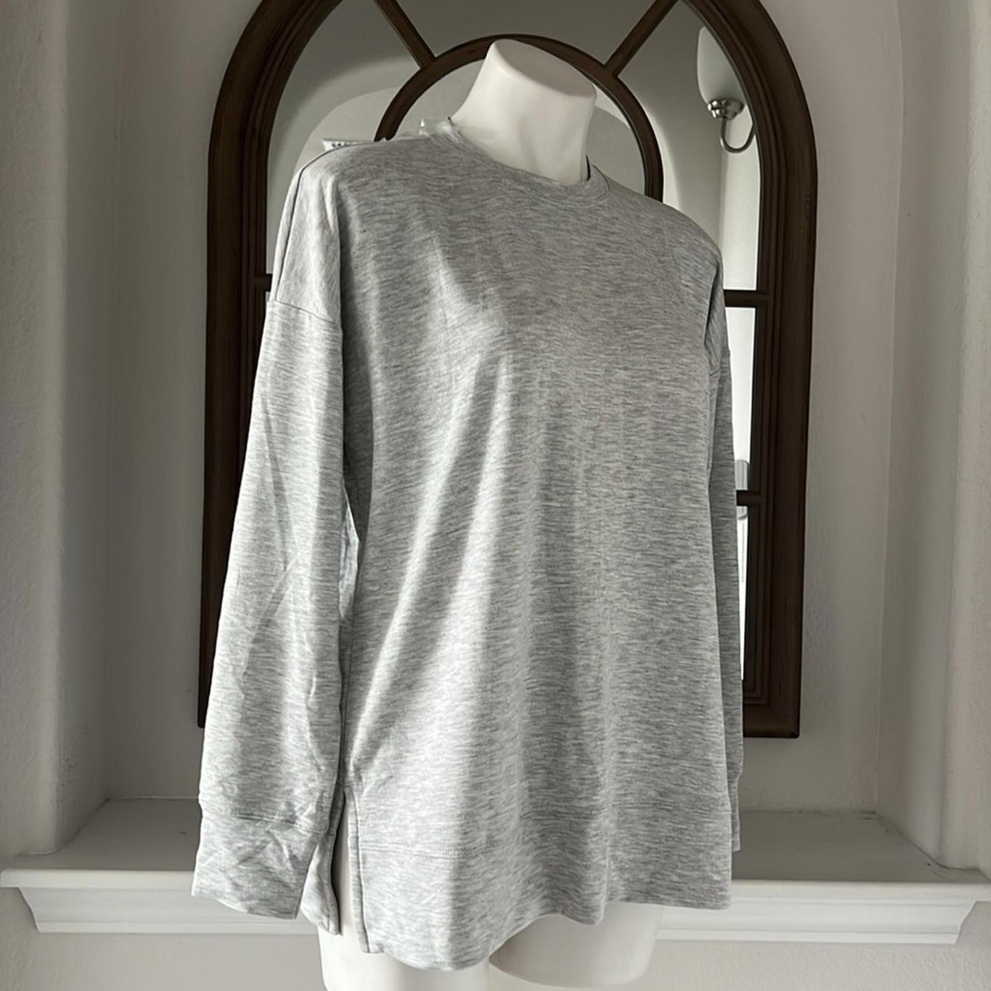 ID-Ideology Active Solid Crewneck Top in Grey, Size S New w/Tag $39.50