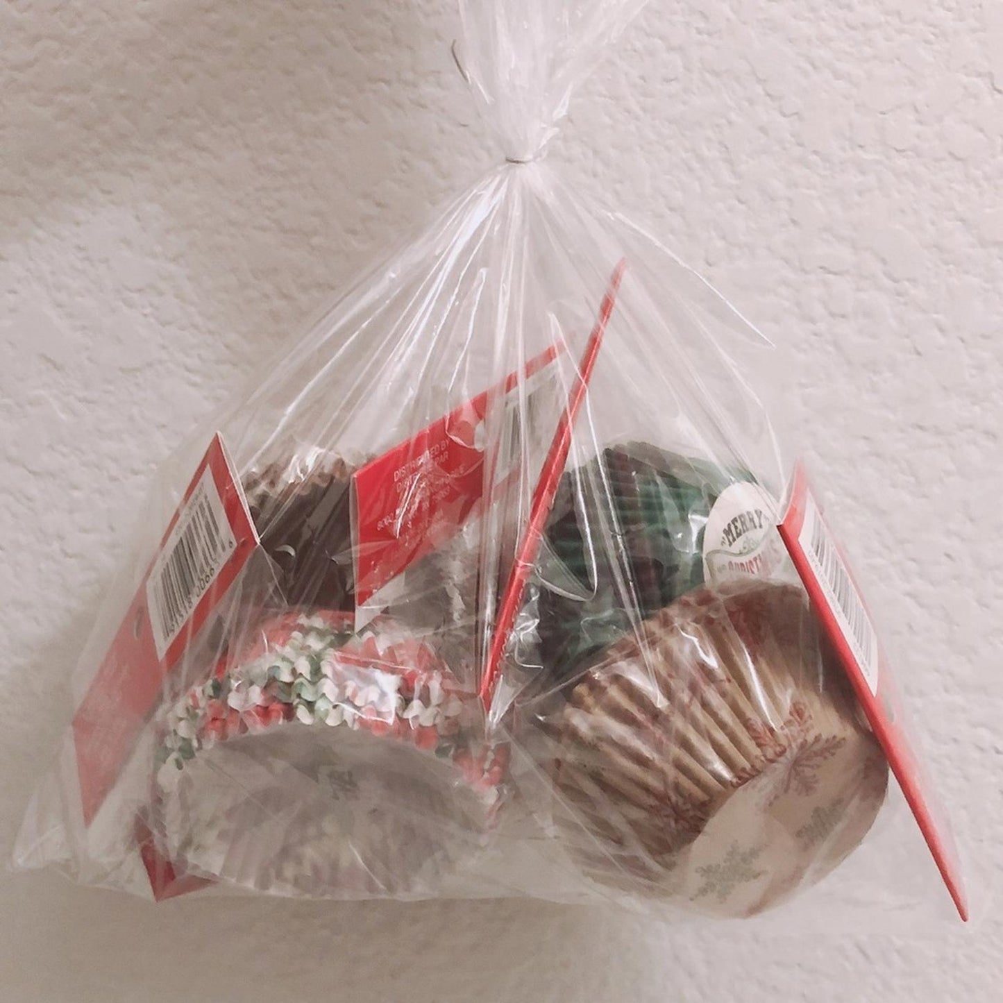 Cupcake Liners Holiday Themed Christmas Holiday Party Baking Muffin 375-Pieces