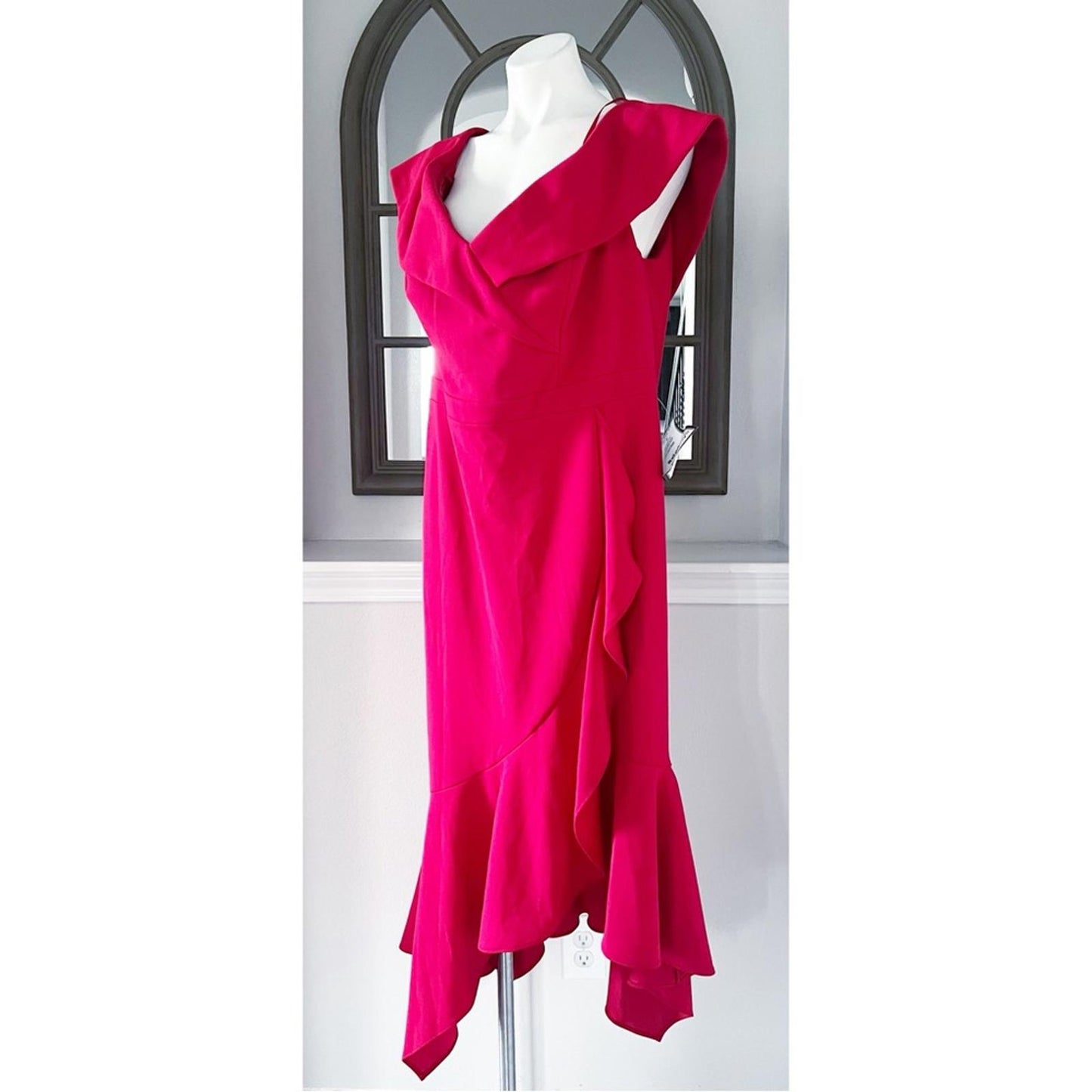 XSCAPE Plus Ruffled Maxi Evening Dress in Red, Size 16W New w/Tag $279