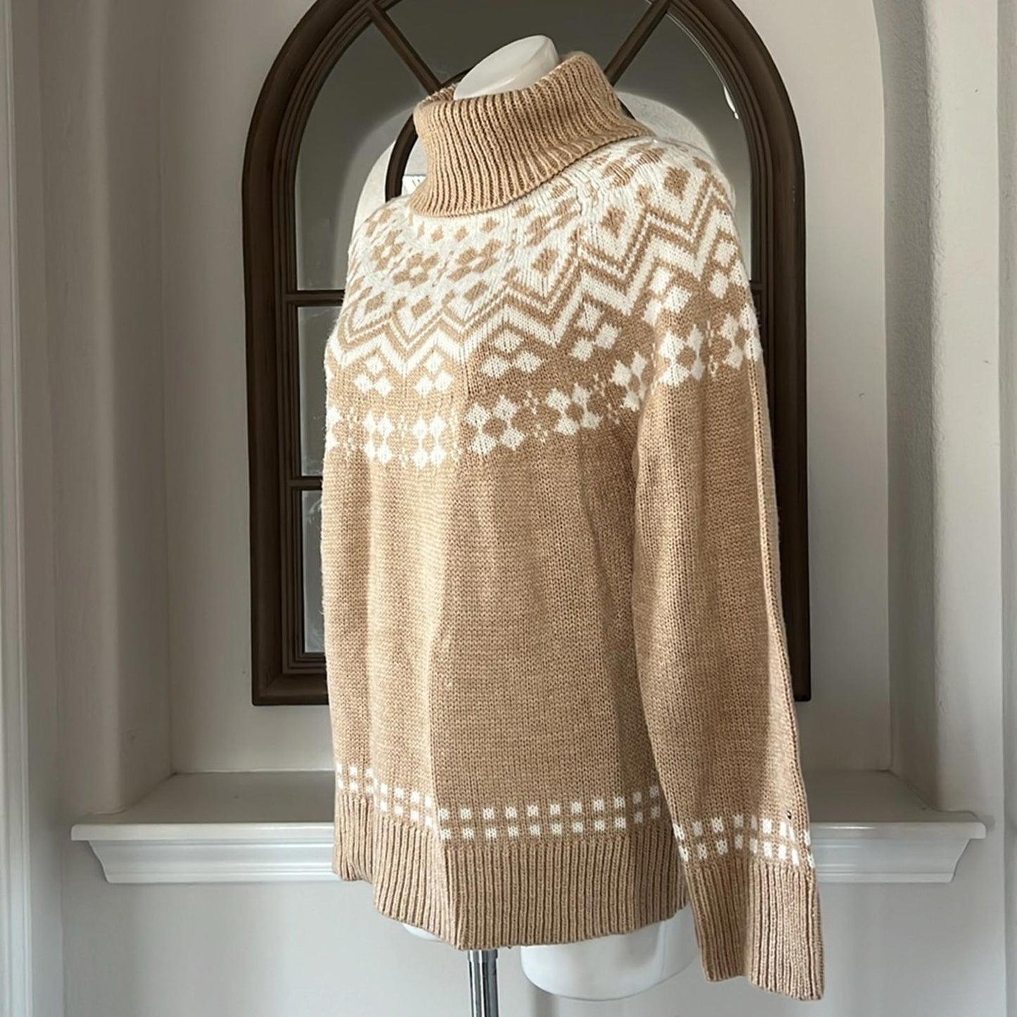 NEW Tommy Hilfiger Frosted Yoke Turtleneck Sweater Light Heather Fawn/Ivory Sz L
