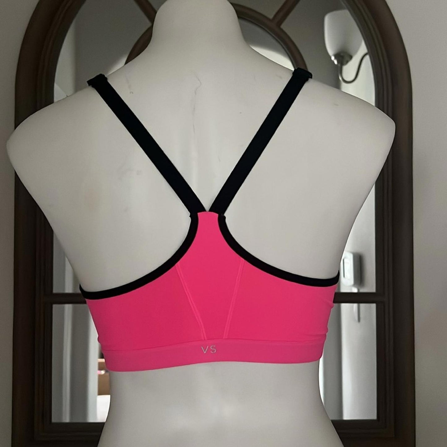 VSX Victoria’s Secret Sport Bra w/Front-Closure in Pink, Size 34C EXCELLENT!