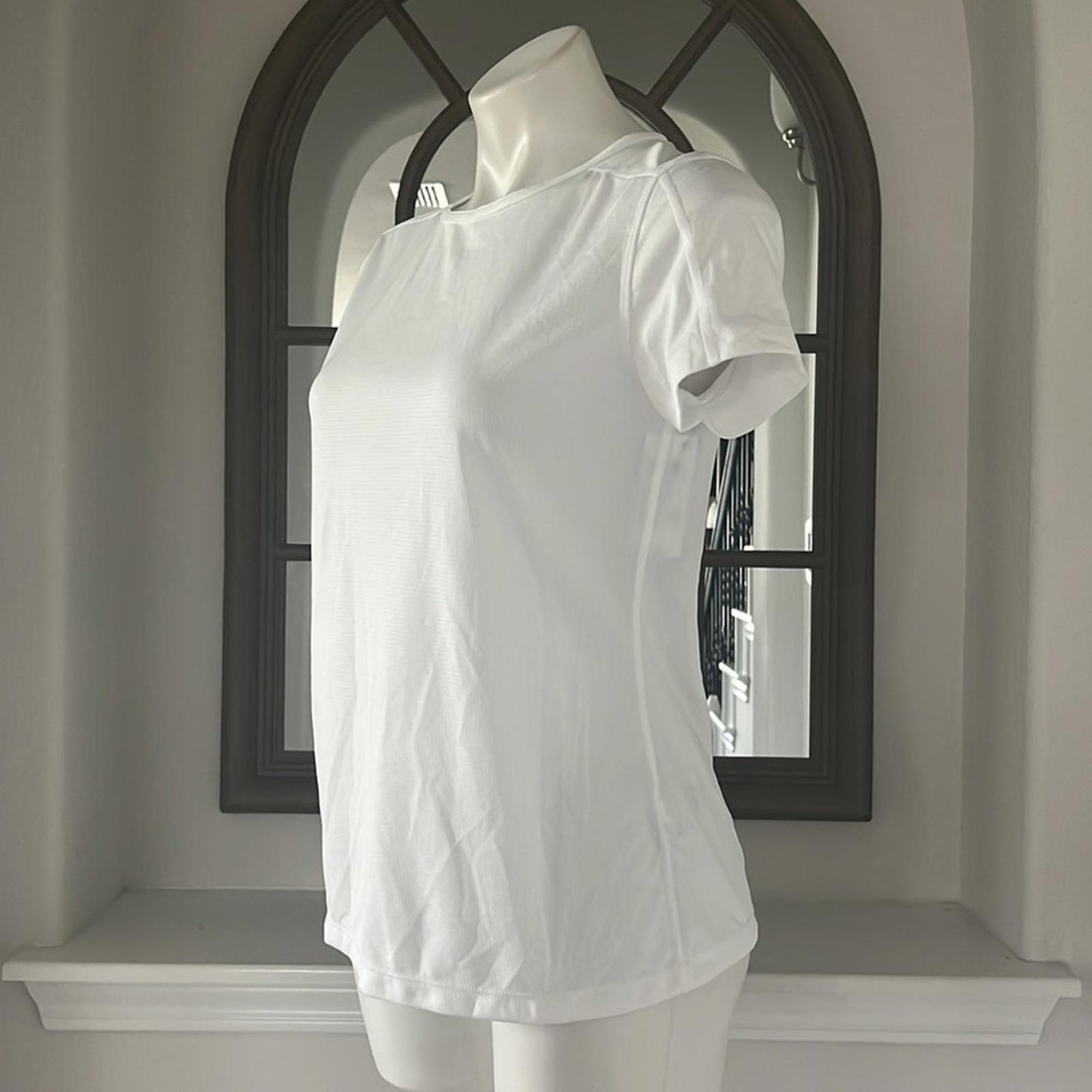 ID-Ideology Birdseye Mesh T-Shirt in White, Size S New w/Tag