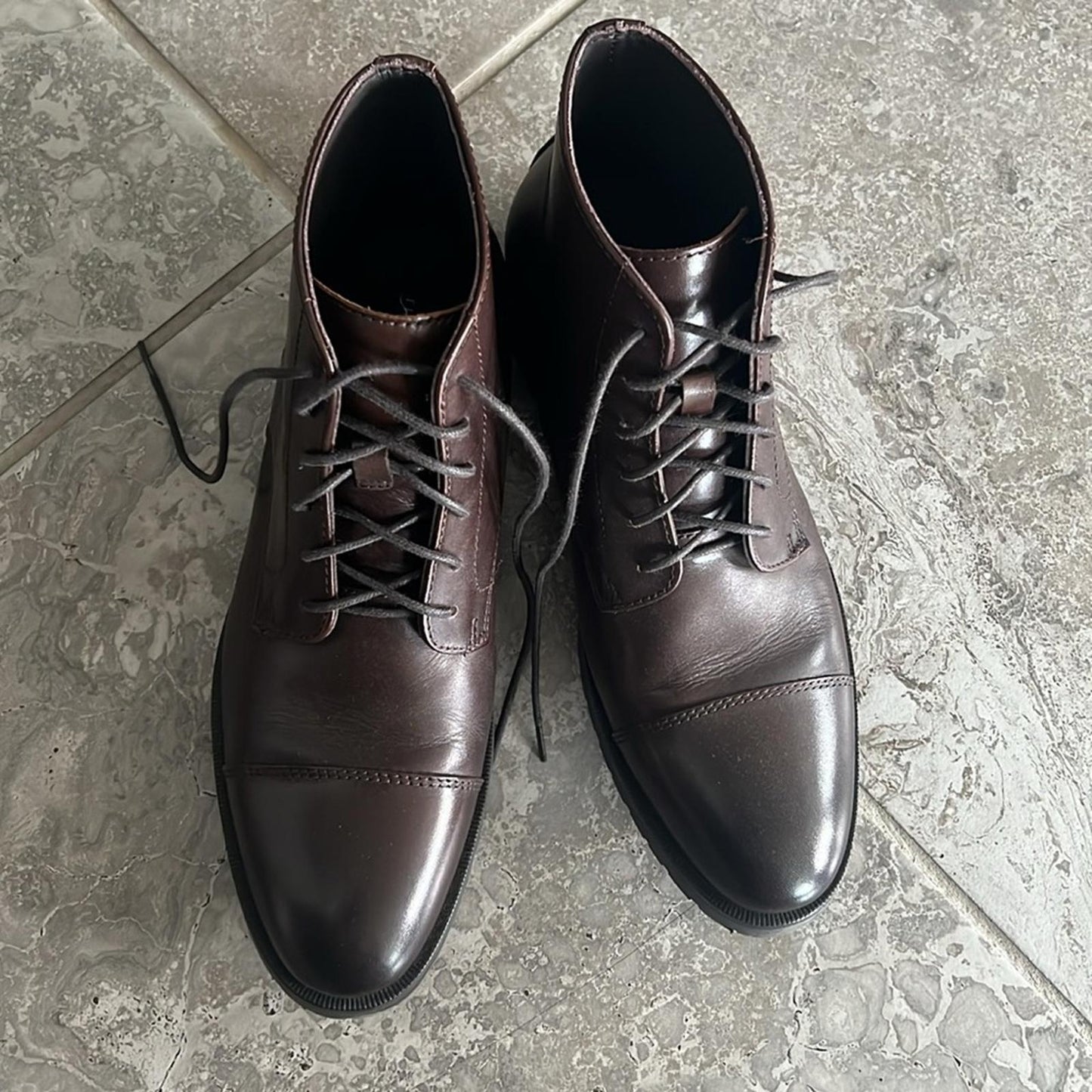 The Men's Store at Bloomingdale's Lace-Up Cap Toe Boots, Size 8.5 Retail $220