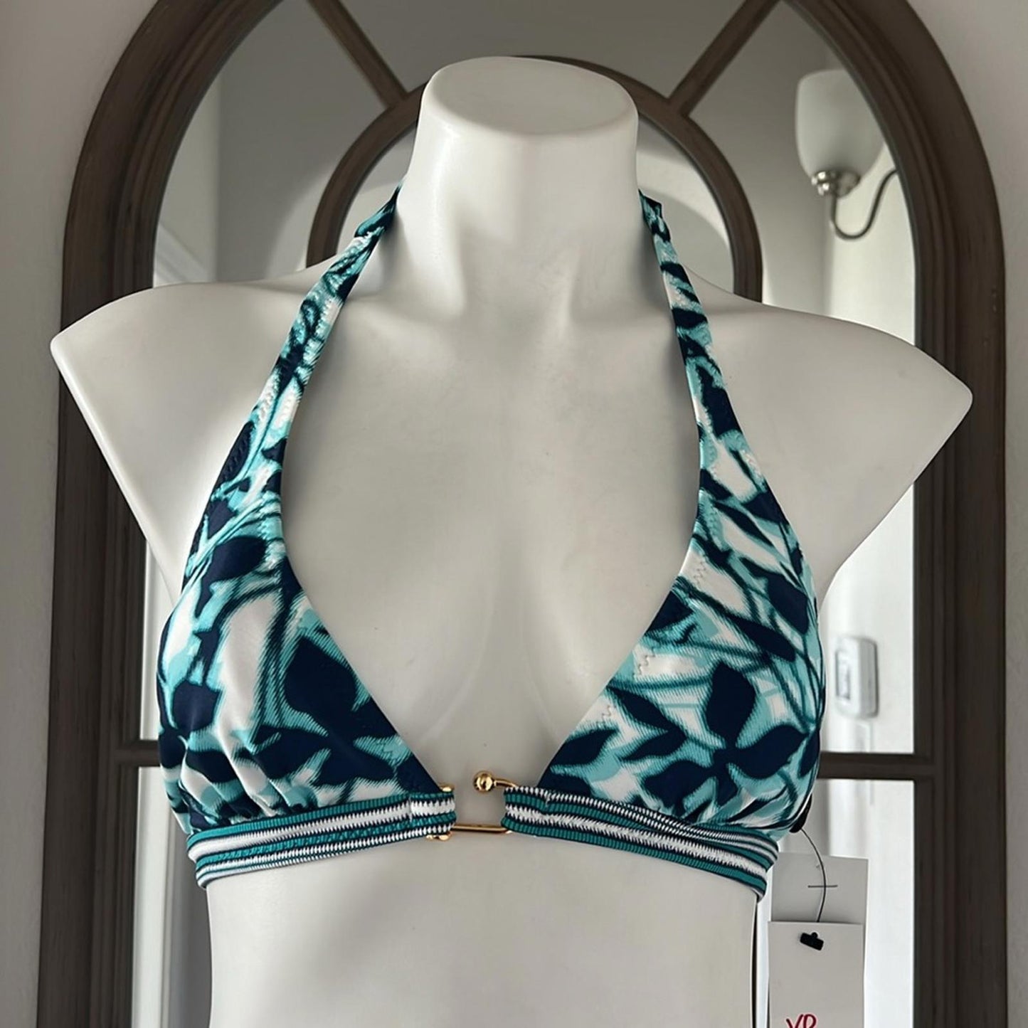 BCBGMaxaZria Swim Bikini Top, Size S New w/Tag