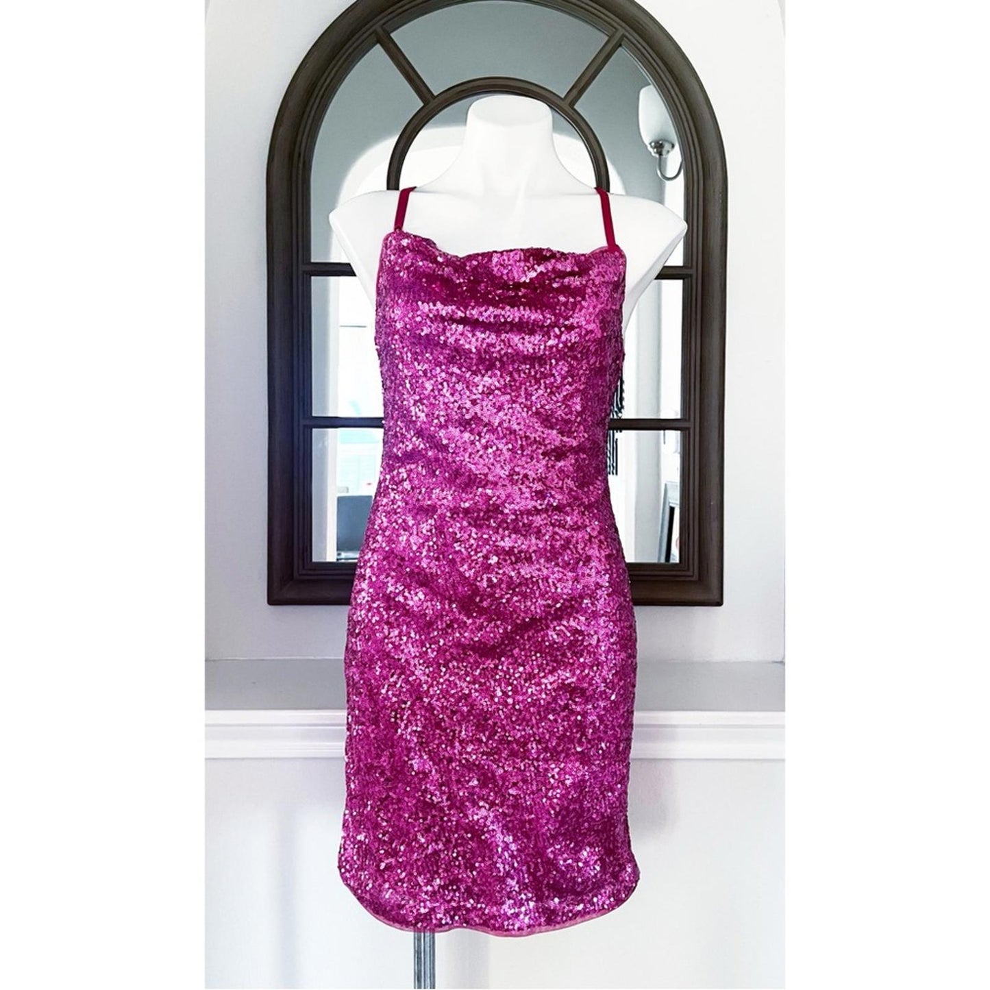 BCBGMaxazria Sequined Party Mini Dress in Fuchsia Size S New w/Tag $298