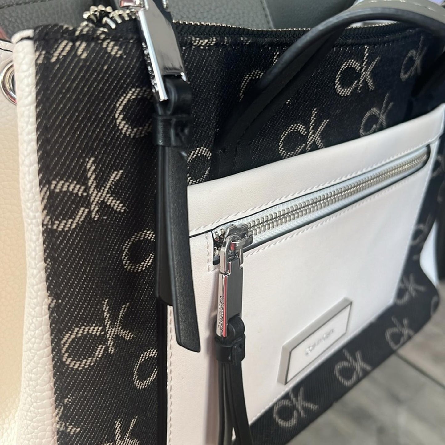 CalvinKlein Hadley Signature Colorblocked Adjustable Crossbody Satchel w/DustBag