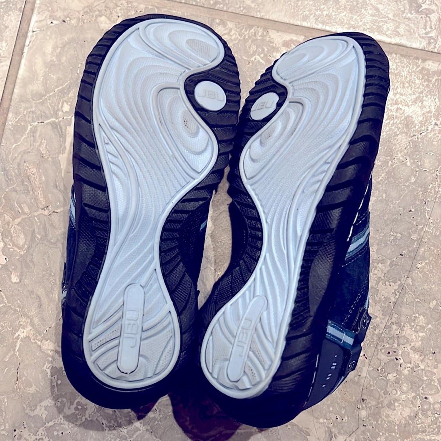 JBU Synergy Trail Athletic Sneakers in Navy/Stone, Size 6.5 EXCELLENT!