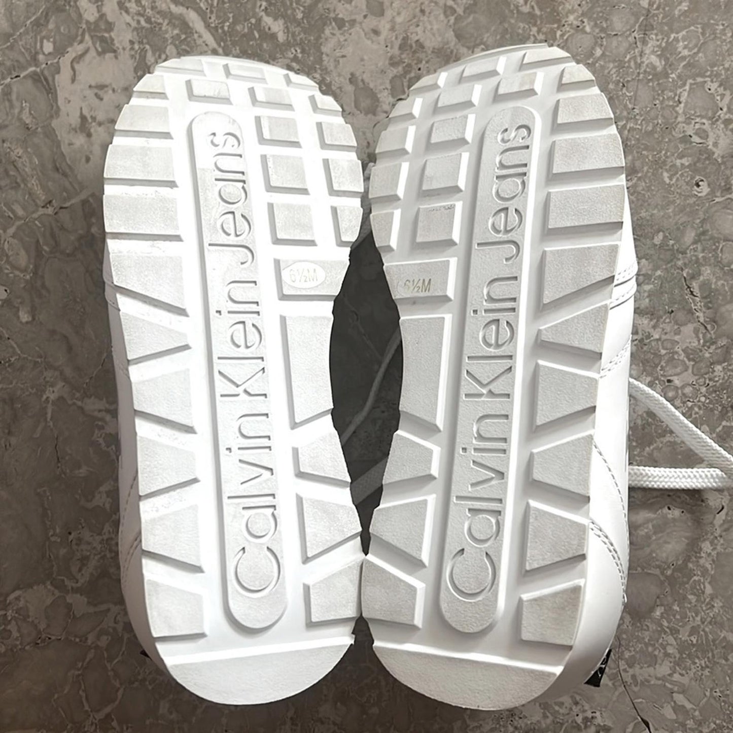 Calvin Klein Jeans Cayle Logo Casual Lace-Up Sneakers White Size 6.5M Retail $89