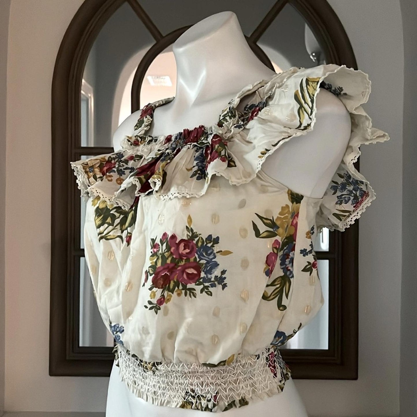 House of Harlow 1960 Helena Crop Top, Ivory Smocked, Ruffled Size M EXCELLENT!