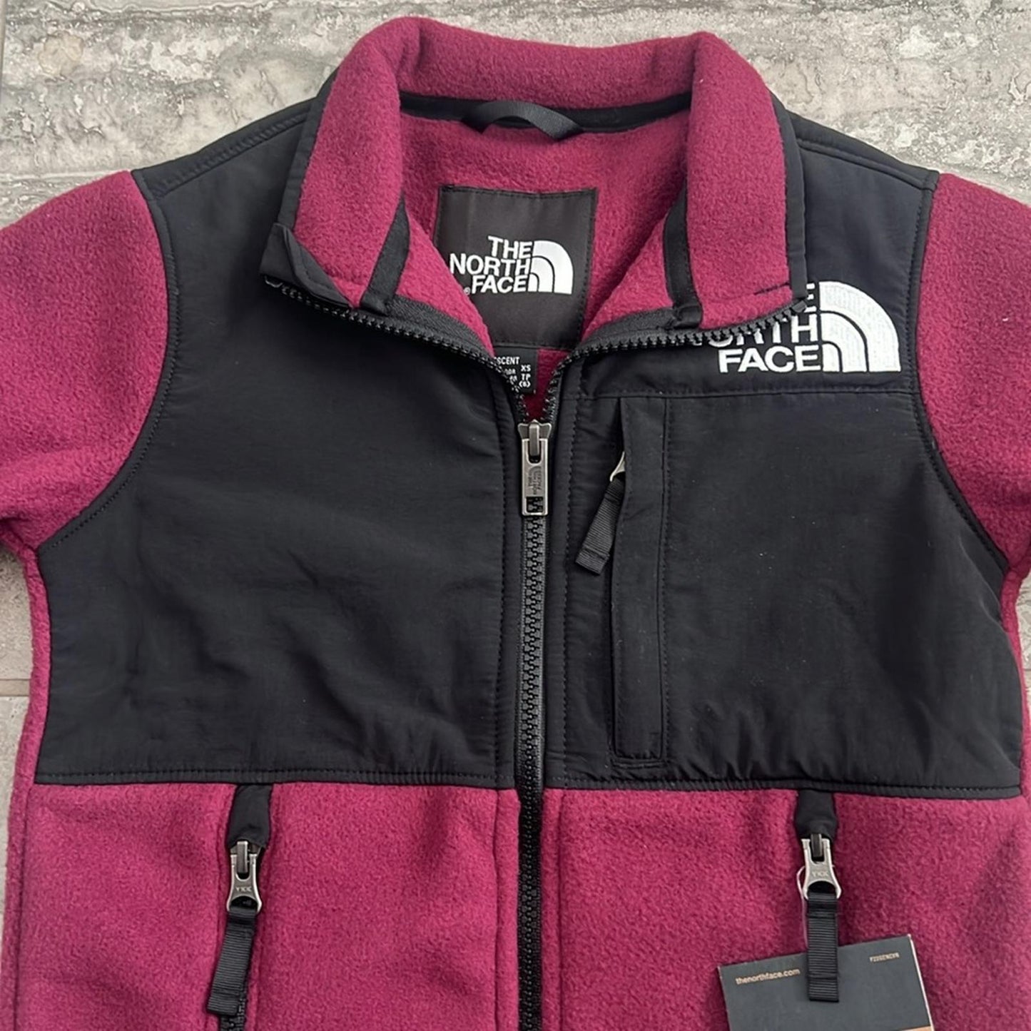 The North Face Teen Denali Lightweight Jacket in Boysenberry, Big Girls XS NWT