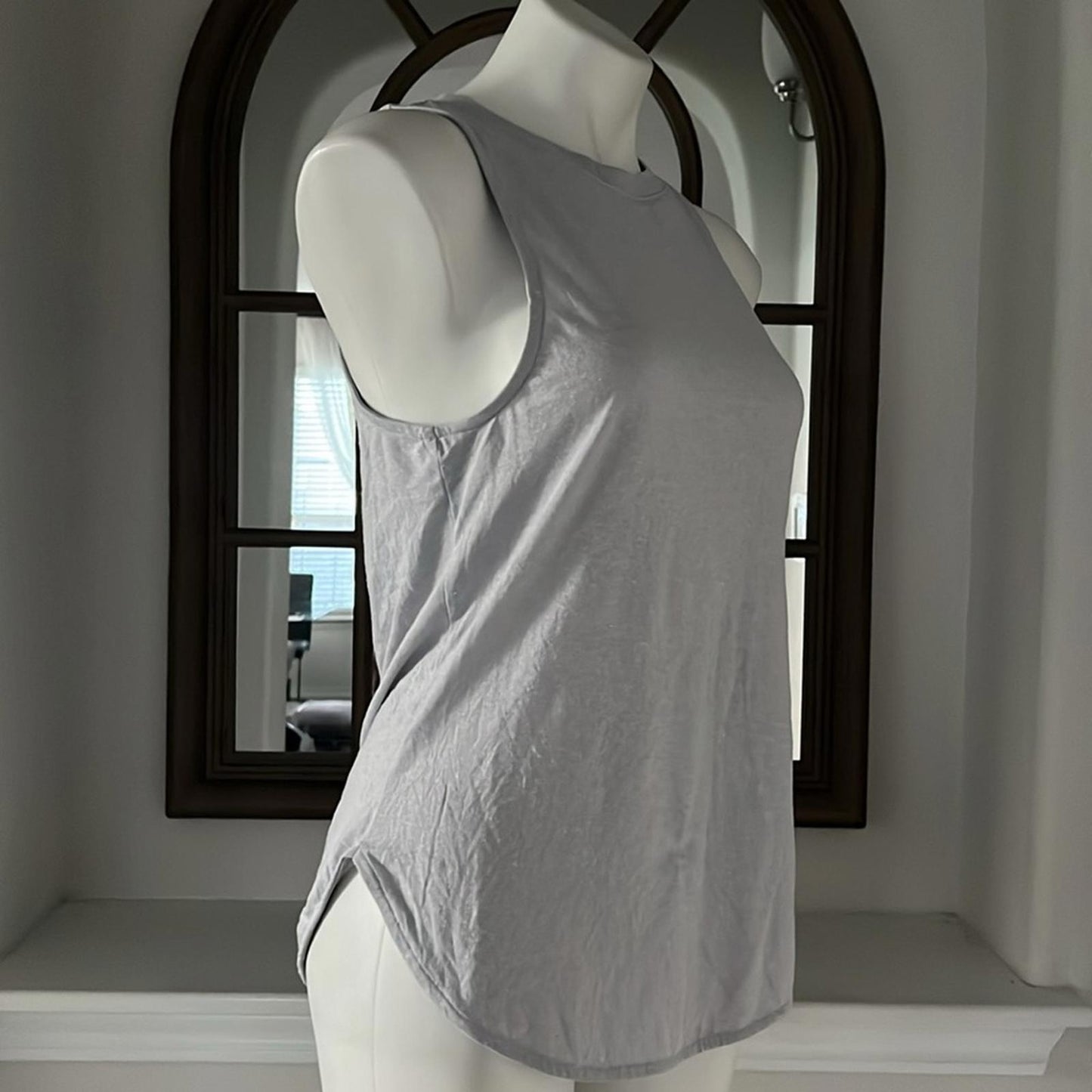 Cotton:On Body GRAY Women's Active Curve Hem Tank, White Size XS New w/Tag