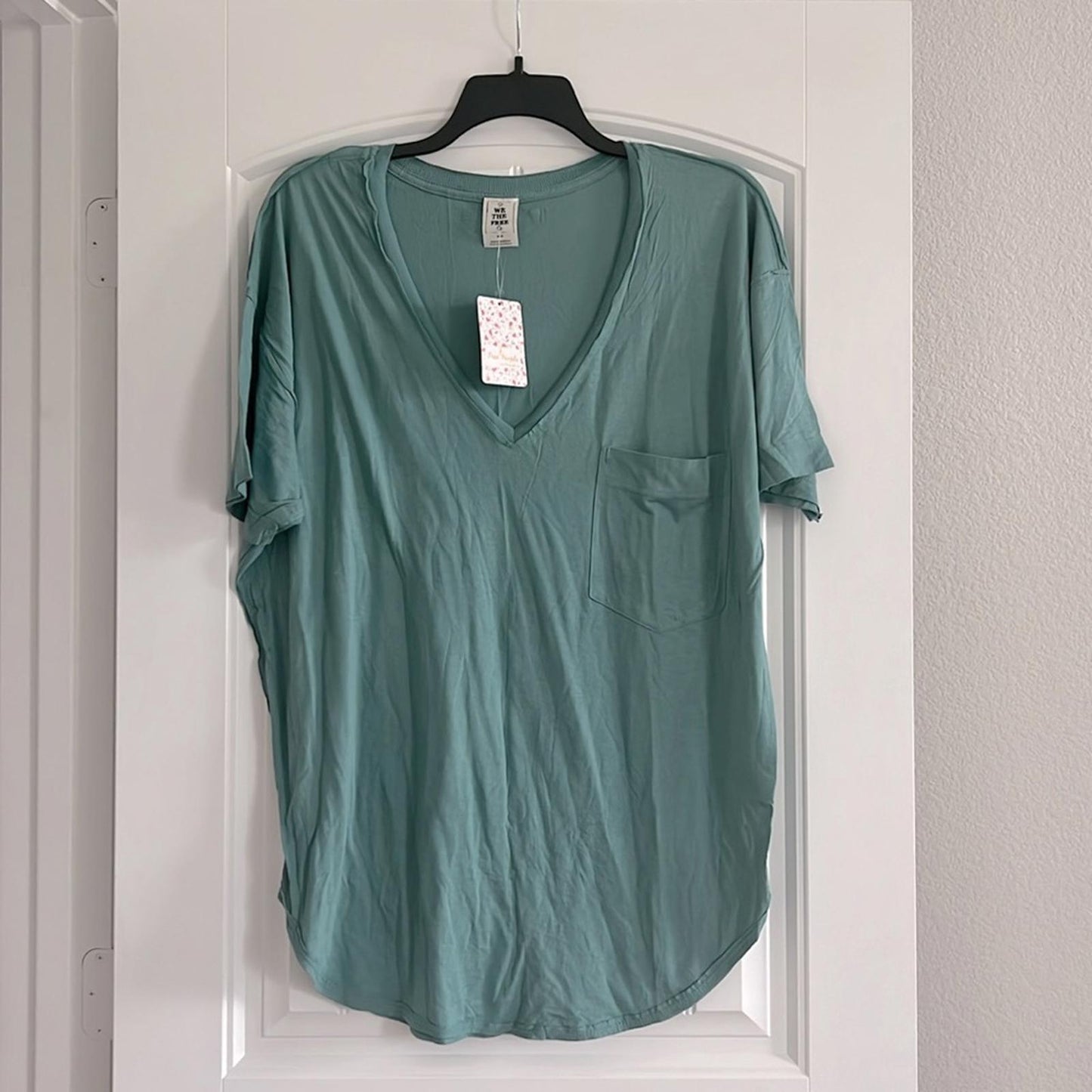 Free People Ronnie Basic T-Shirt in Green, Size Medium New w/Tag