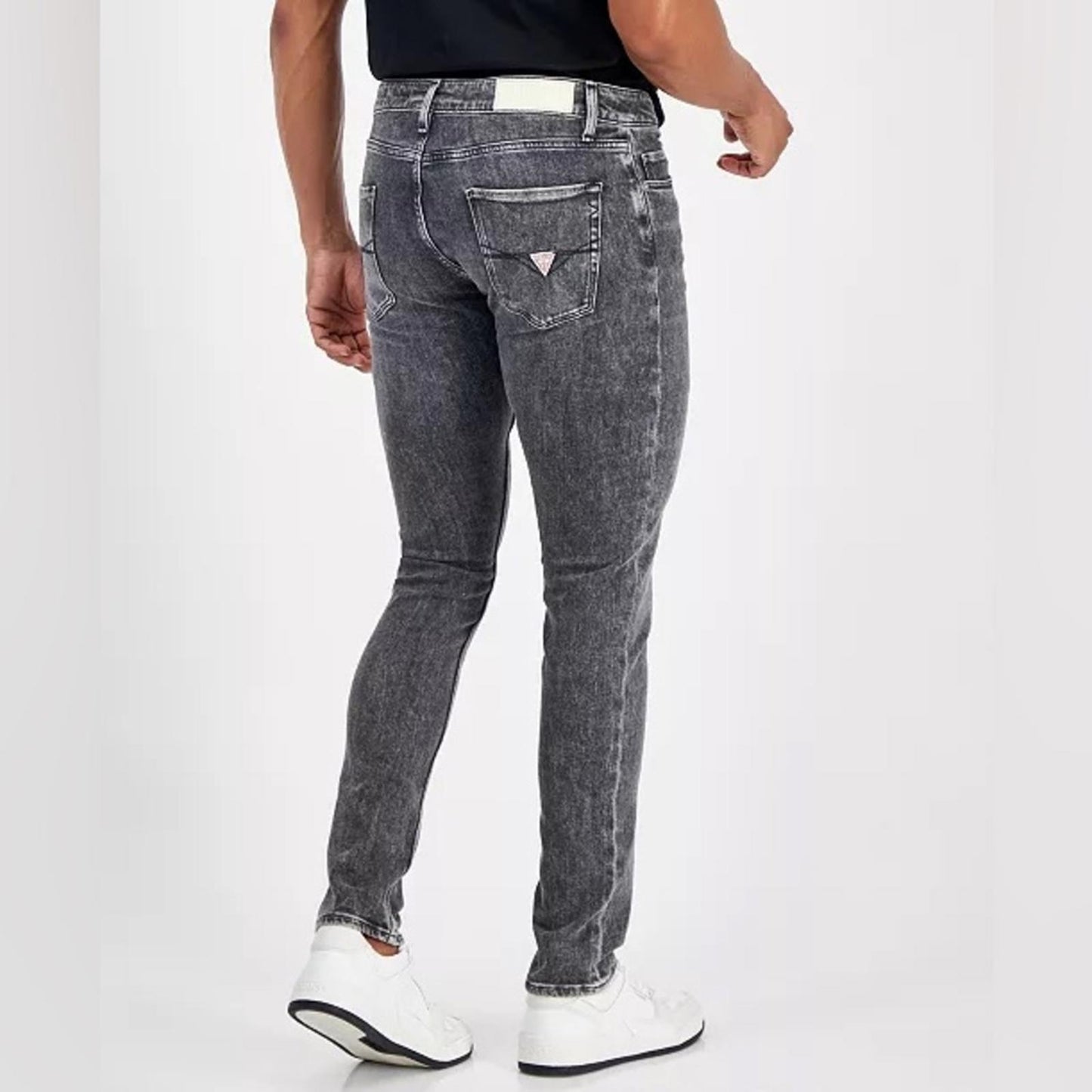 GUESS Men's Chris Slim-Straight Jeans, Size W33 x L32 NEW w/Tag $158