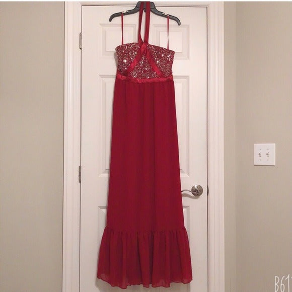 Altar’d State Tiered Halter Maxi Dress in Ruby, Size M New w/Tag Retail $250