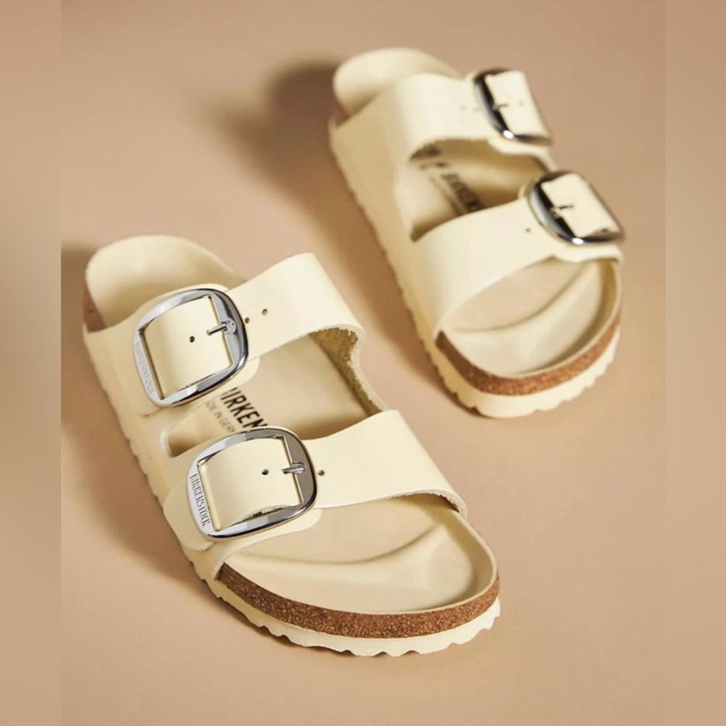 Birkenstock Arizona Big Buckle Sandals in High-Shine Butter Size 40 (W9,M7) NWT