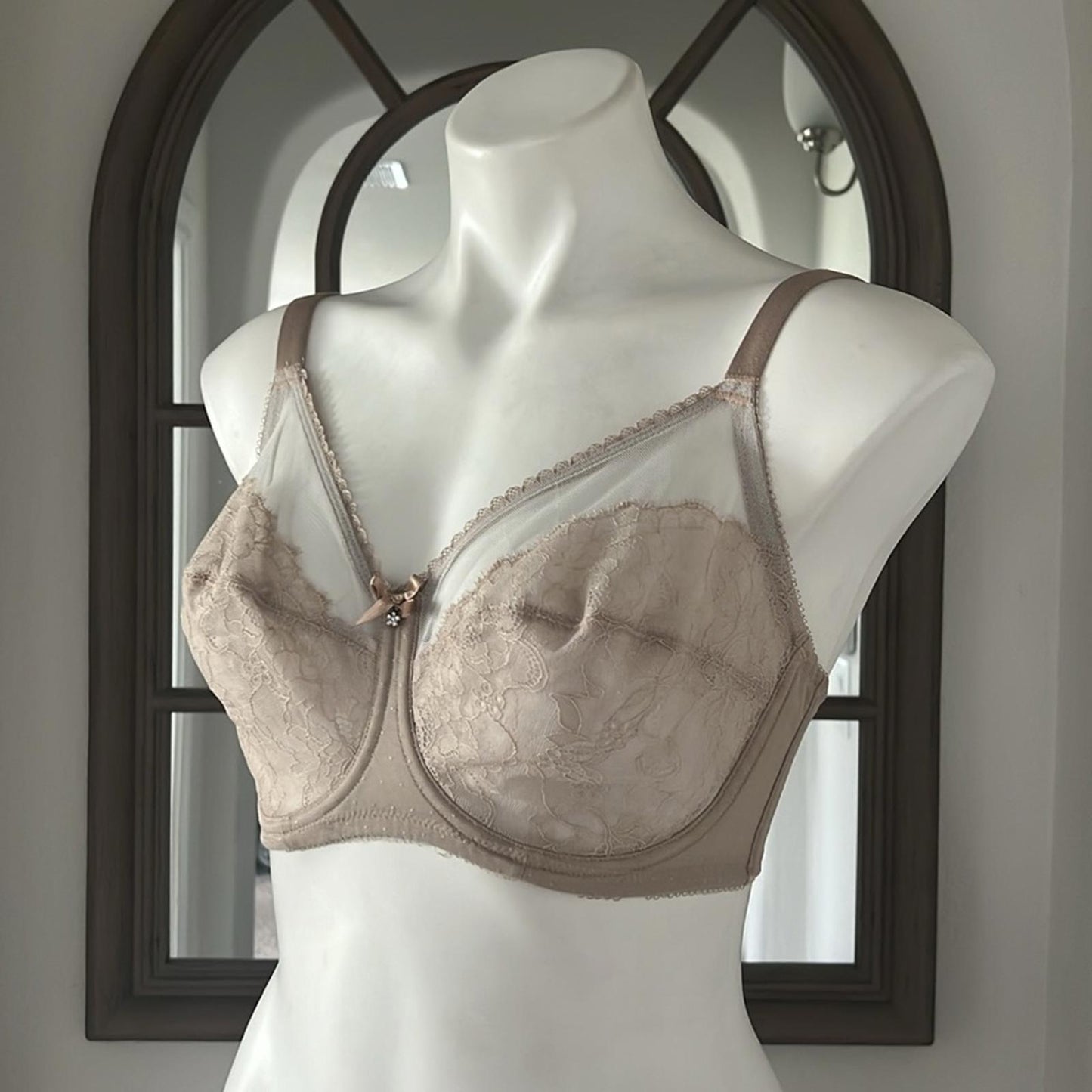 WACOAL Retro Chic Lace Bra w/Mesh Detail, Nude/Tan Size 32DDD EXCELLENT! $68