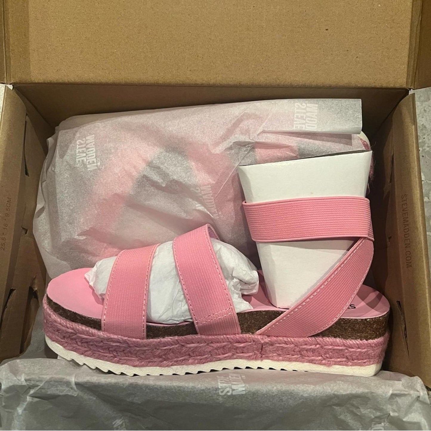 Steve Madden Kids Pink Sandals Girl’s Size 3, New in Box