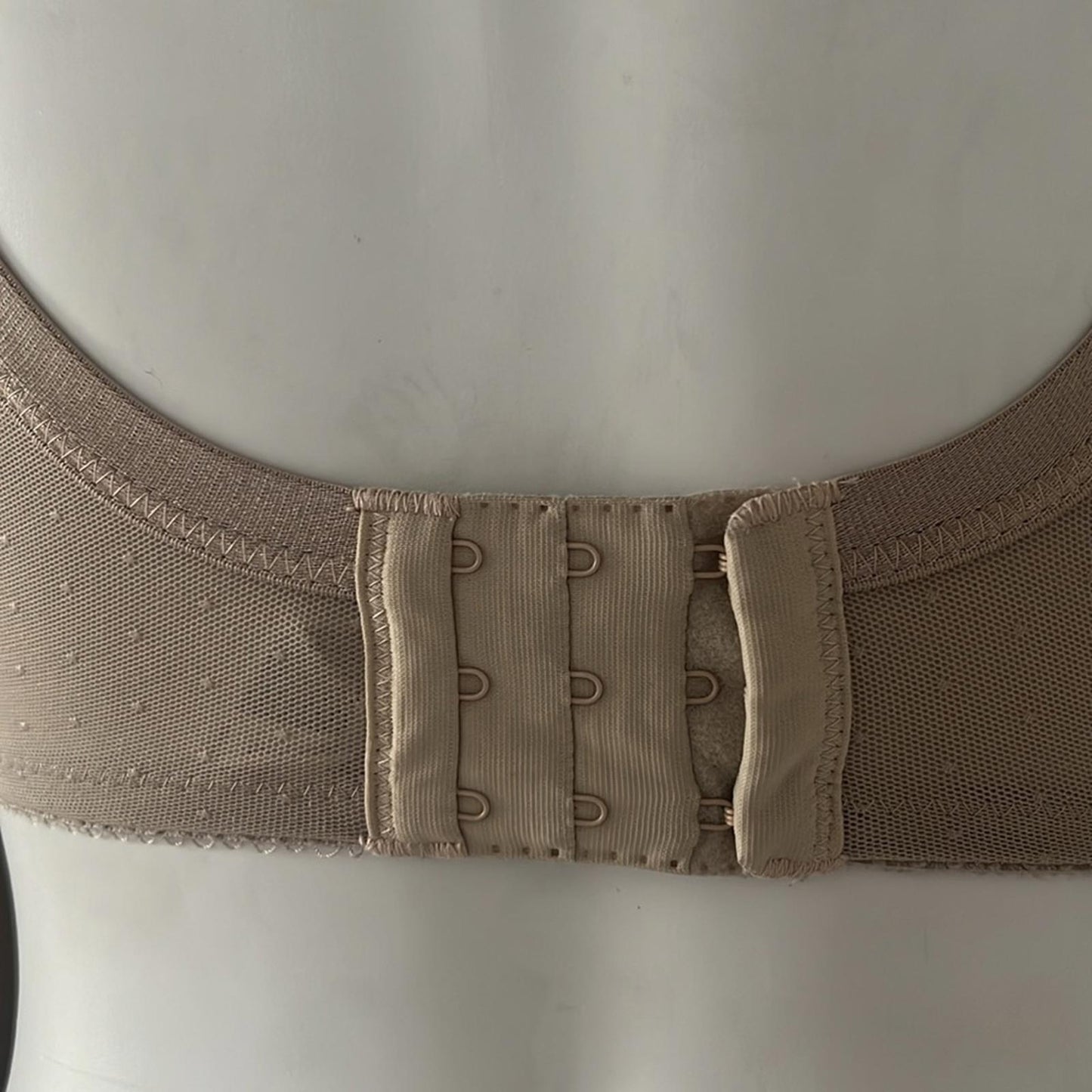 WACOAL Retro Chic Lace Bra w/Mesh Detail, Nude/Tan Size 32DDD EXCELLENT! $68