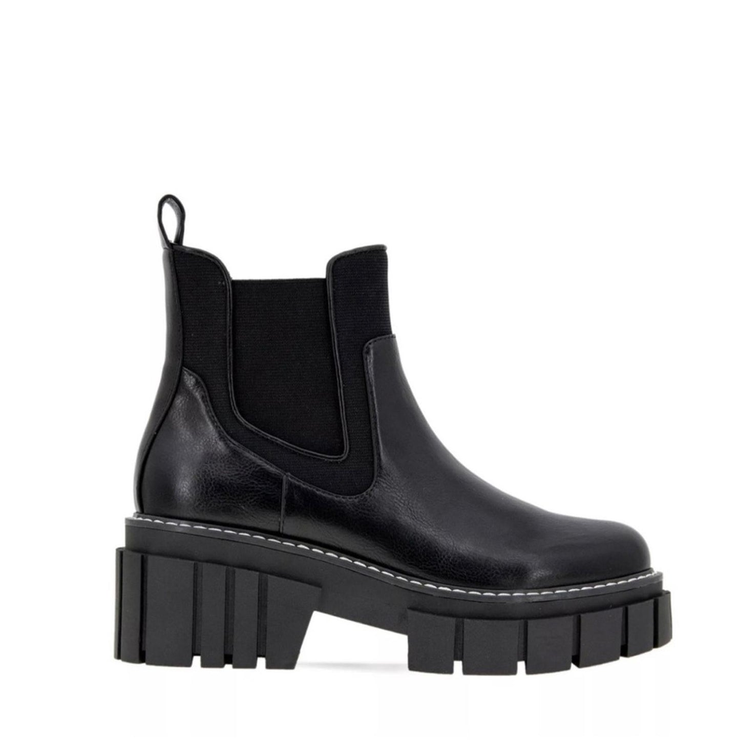 NEW BCBG Women's Ulysa Lug Sole Chelsea Booties, Size 5.5M / 35.5M New w/o Box $