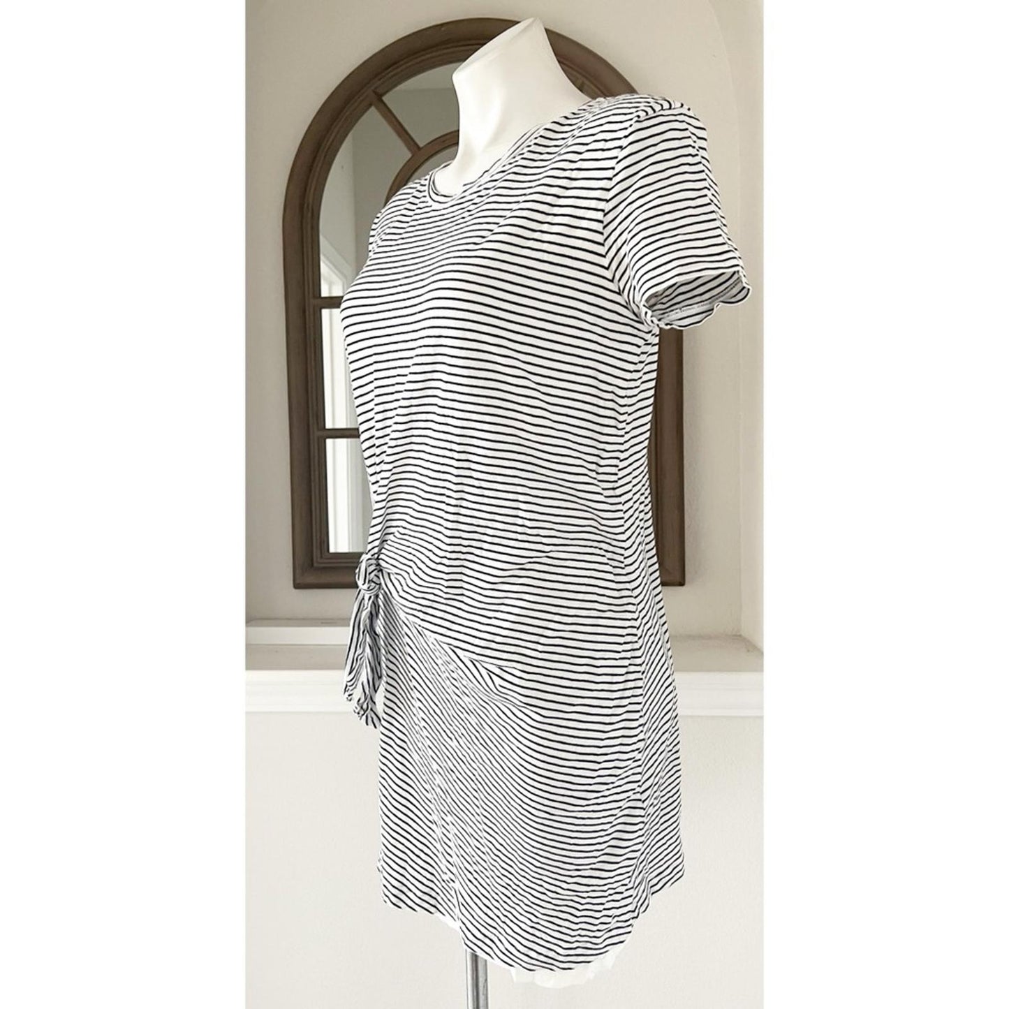 Vince Classic Stripe Side-Tie Dress, White/Black Size S EXCELLENT! Retail $225