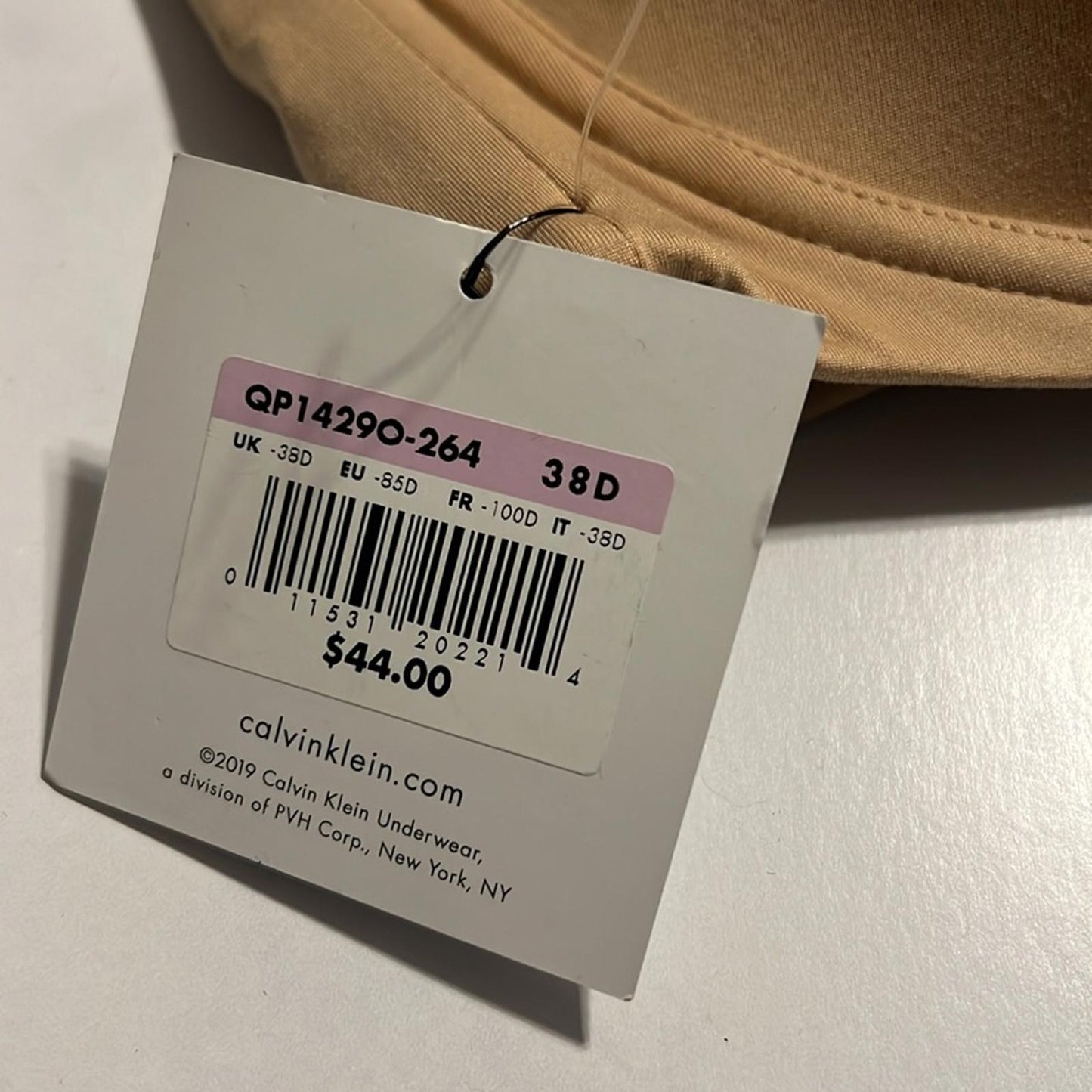 NEW Calvin Klein Convertible Strapless Bra, NudeComes w/Straps, Size 38D NWT