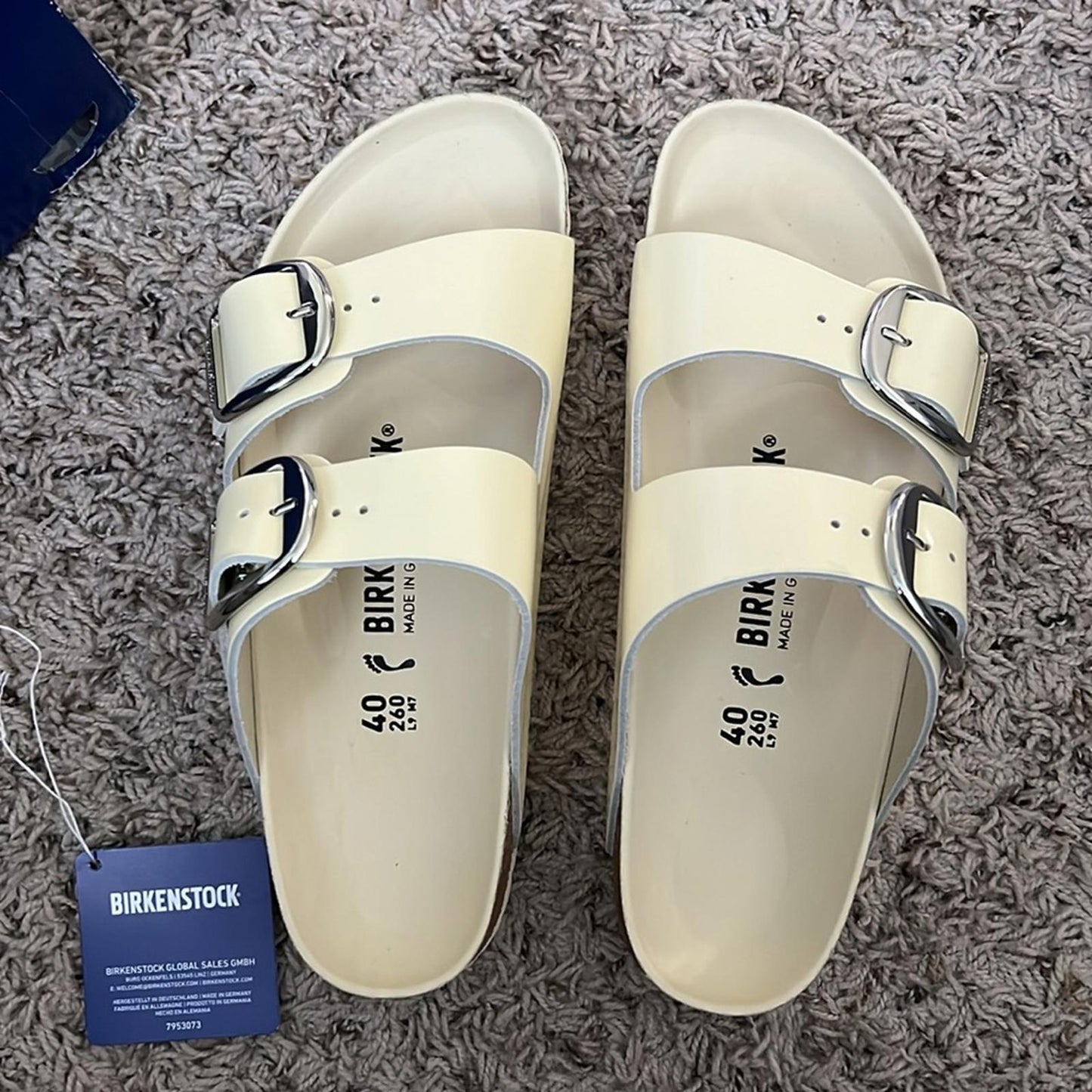 Birkenstock Arizona Big Buckle Sandals in High-Shine Butter Size 40 (W9,M7) NWT