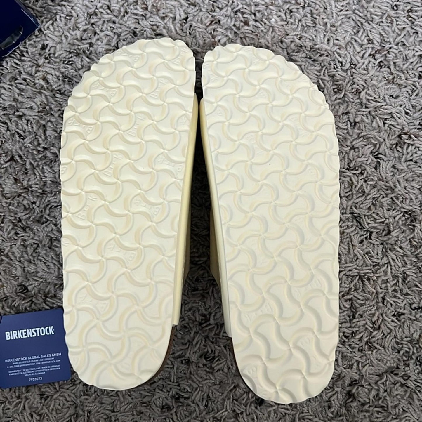 Birkenstock Arizona Big Buckle Sandals in High-Shine Butter Size 40 (W9,M7) NWT