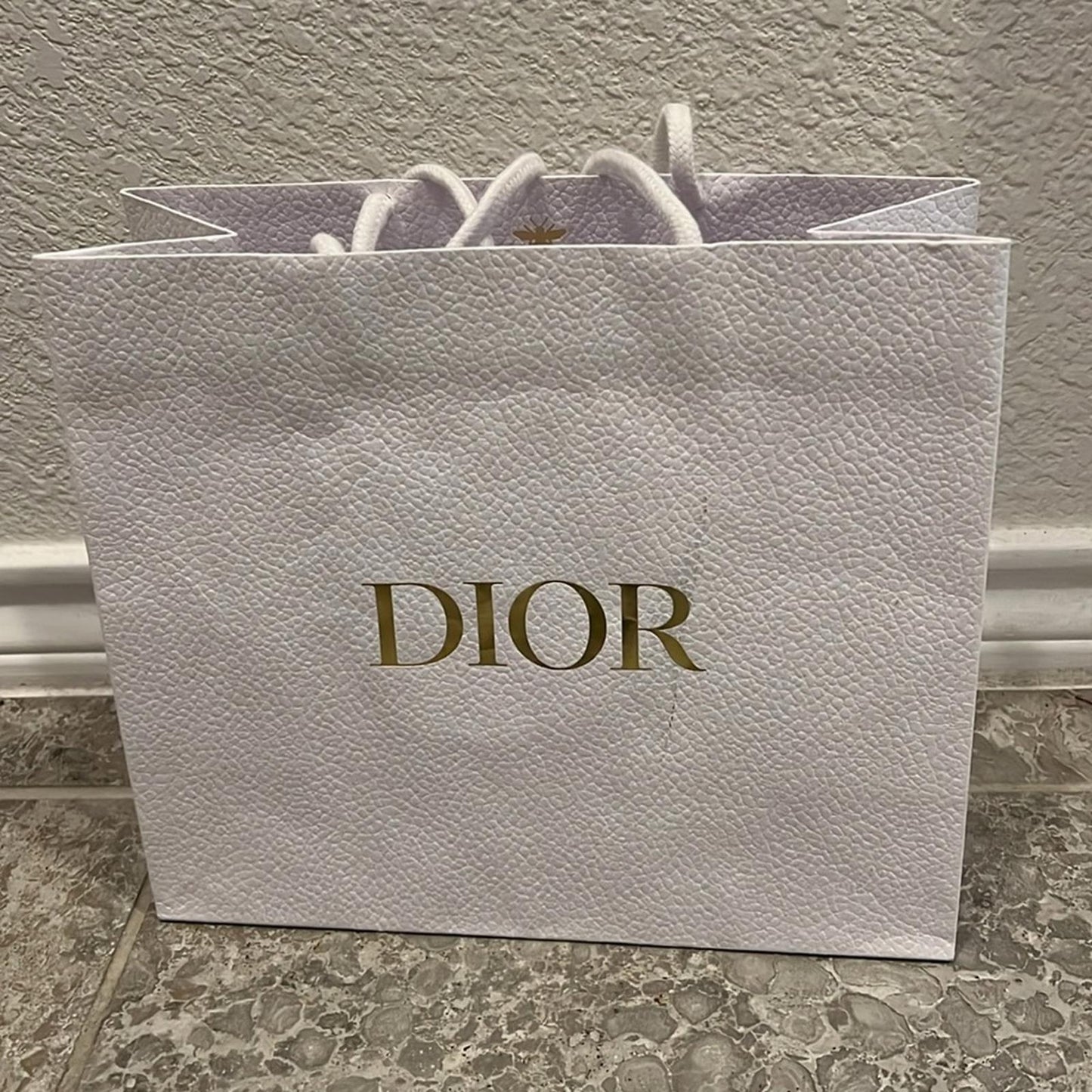 DIOR Ribbon & Gift Bag in White/Gold EXCELLENT!