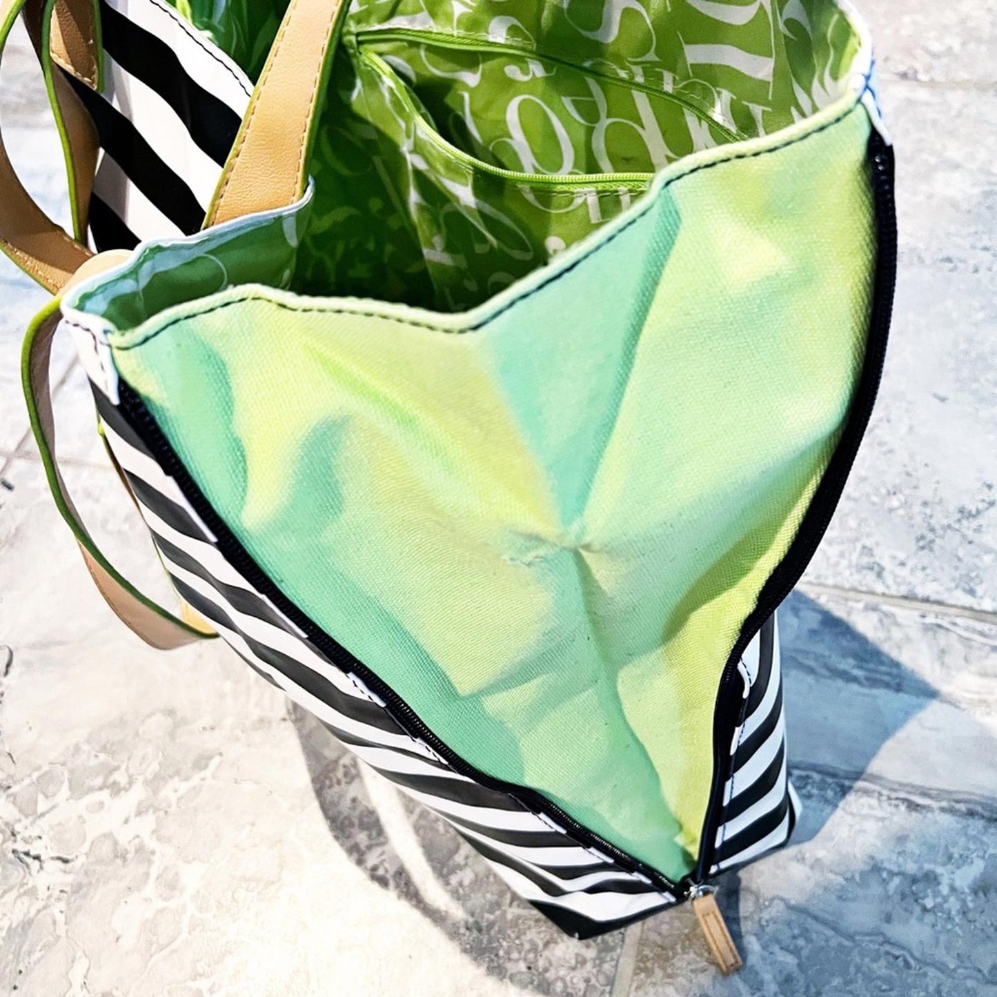 DSW Expandable Striped Tote Bag in Black, White, Néon Green, Tan