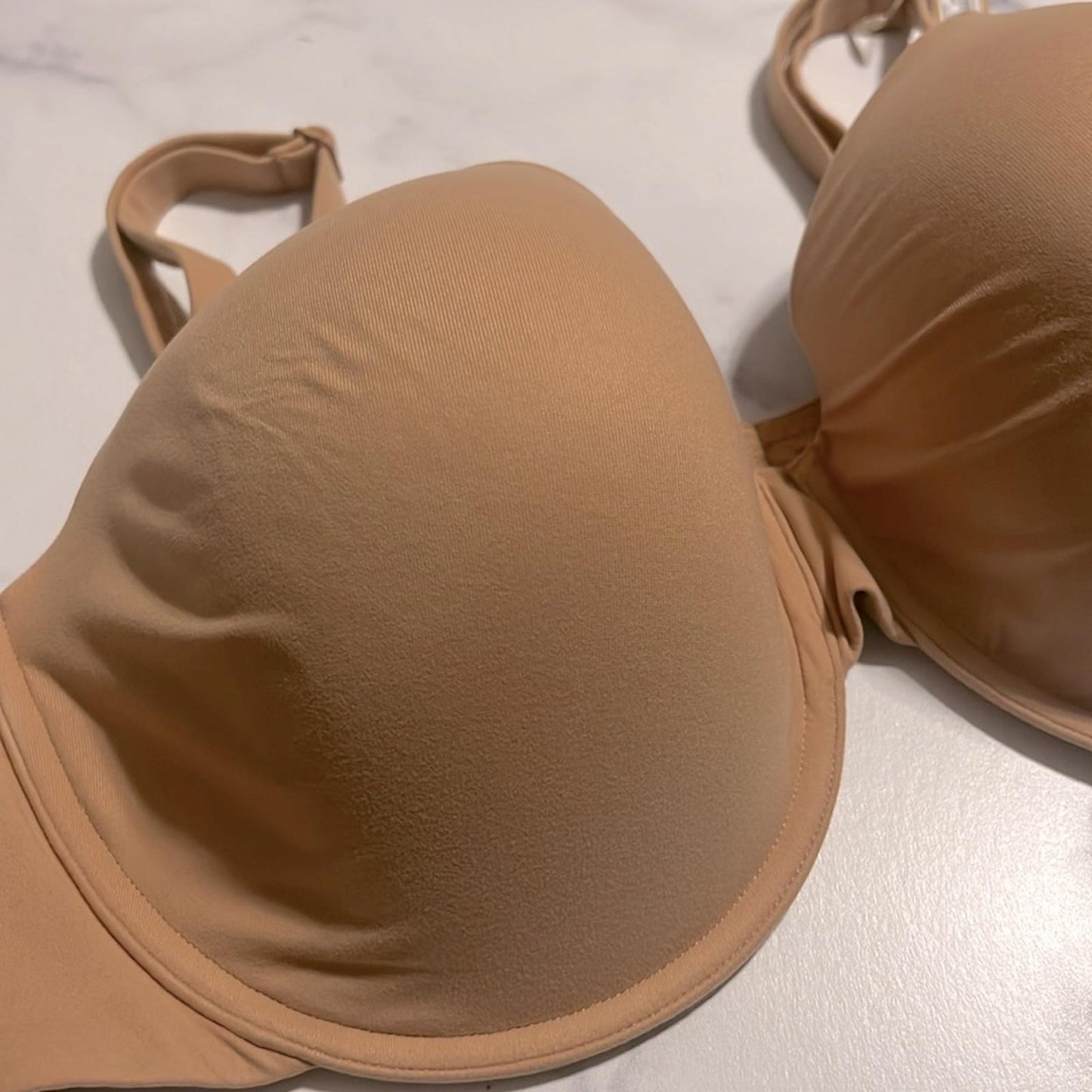 New SKIMS Ochre Fits Everybody T-Shirt Bra, Style BR-TSH-0023 Size 42D New w/Tag