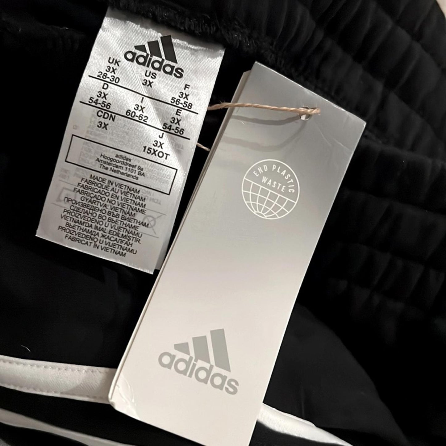 Adidas Essentials 3-Stripes Fleece Joggers Black, Plus Size 3X New w/Tag
