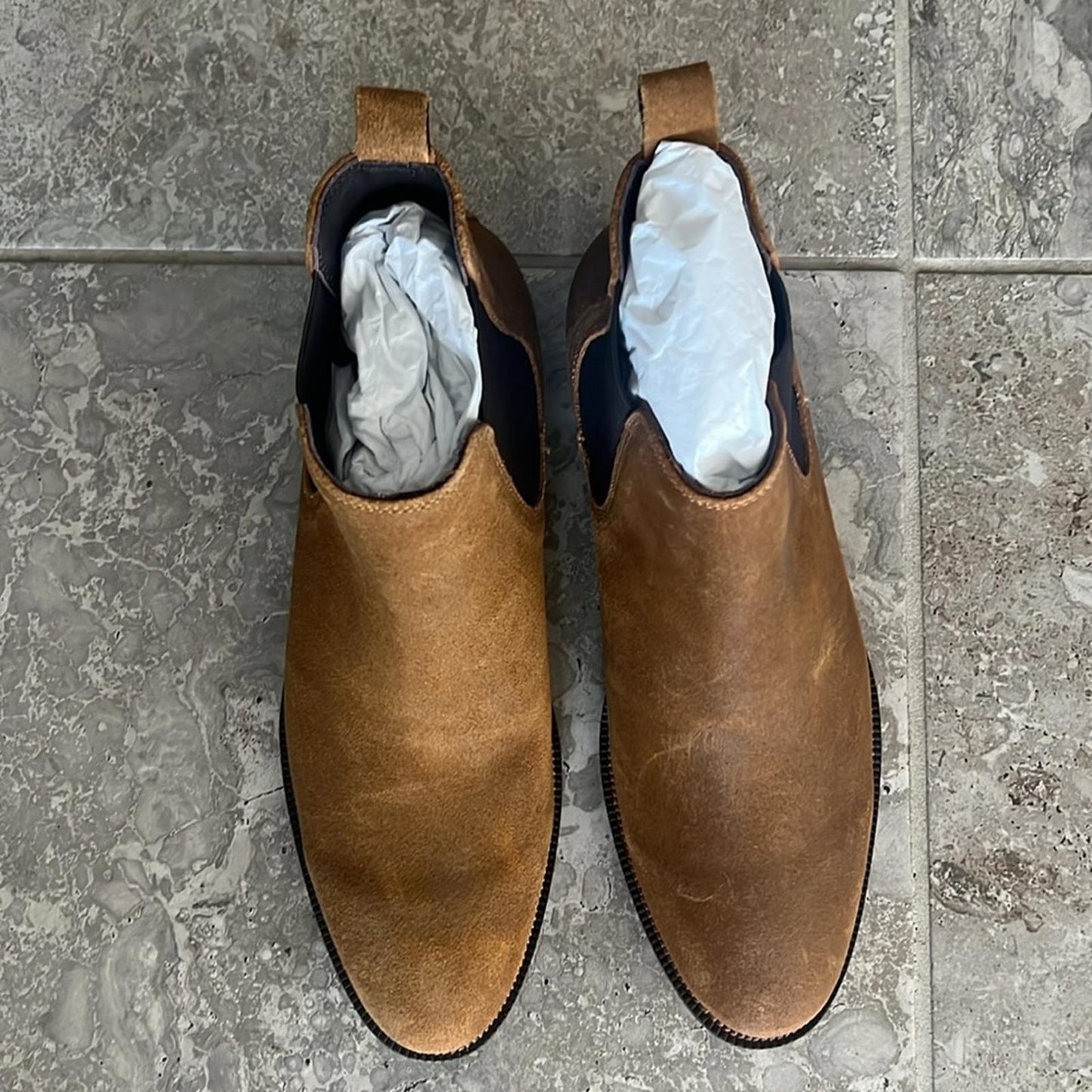 The Men's Store at Bloomingdale's Chelsea Boots in Tan Suede, Size 9 NEW $200