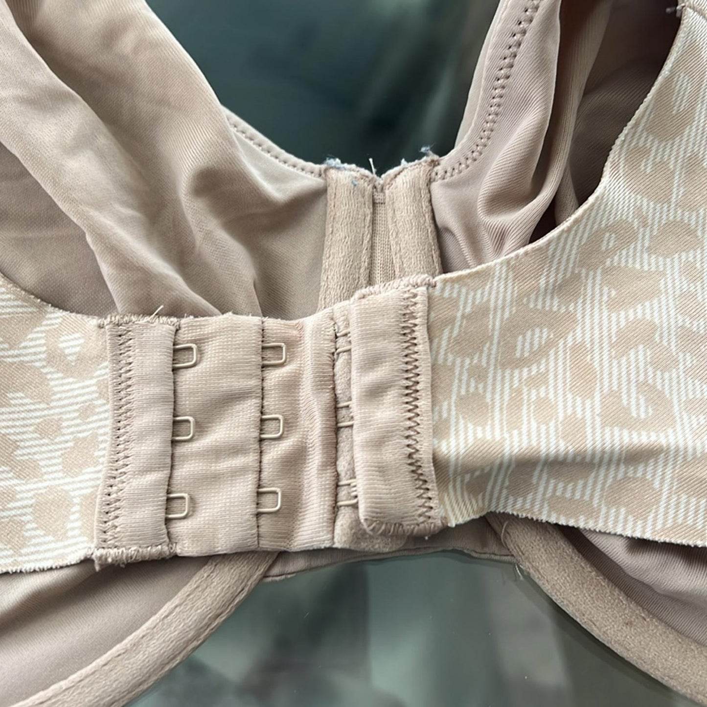 Olga Full Figure No Side Effects Underwire 2ply Animal Print Bra, Size 44DD