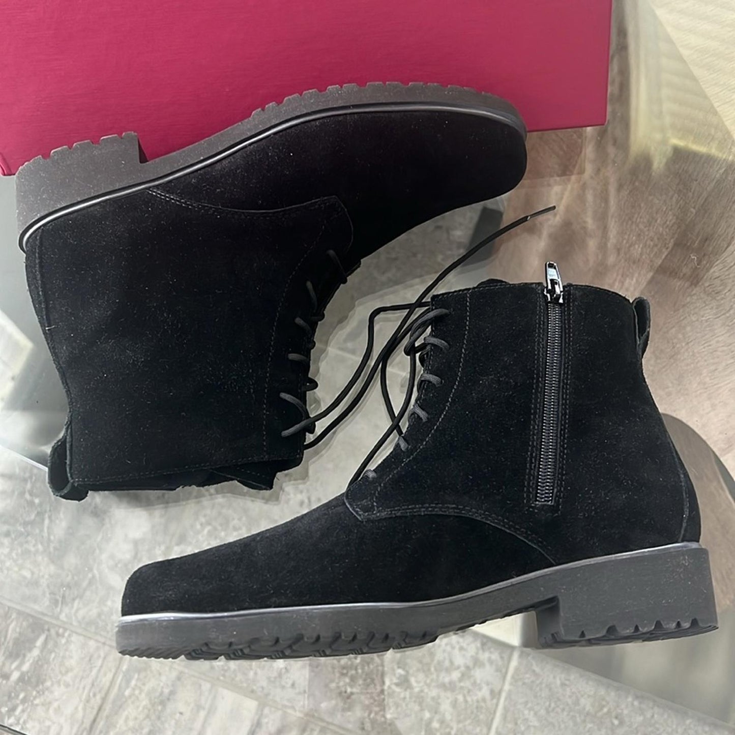 Munro Finnley Water Resistant Booties in Black, Size 8.5 New in Box