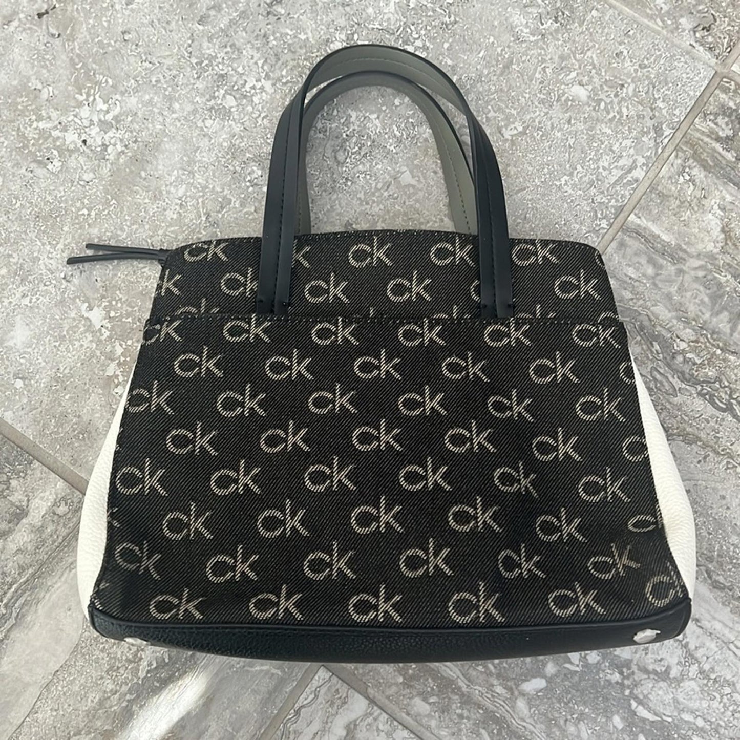 CalvinKlein Hadley Signature Colorblocked Adjustable Crossbody Satchel w/DustBag