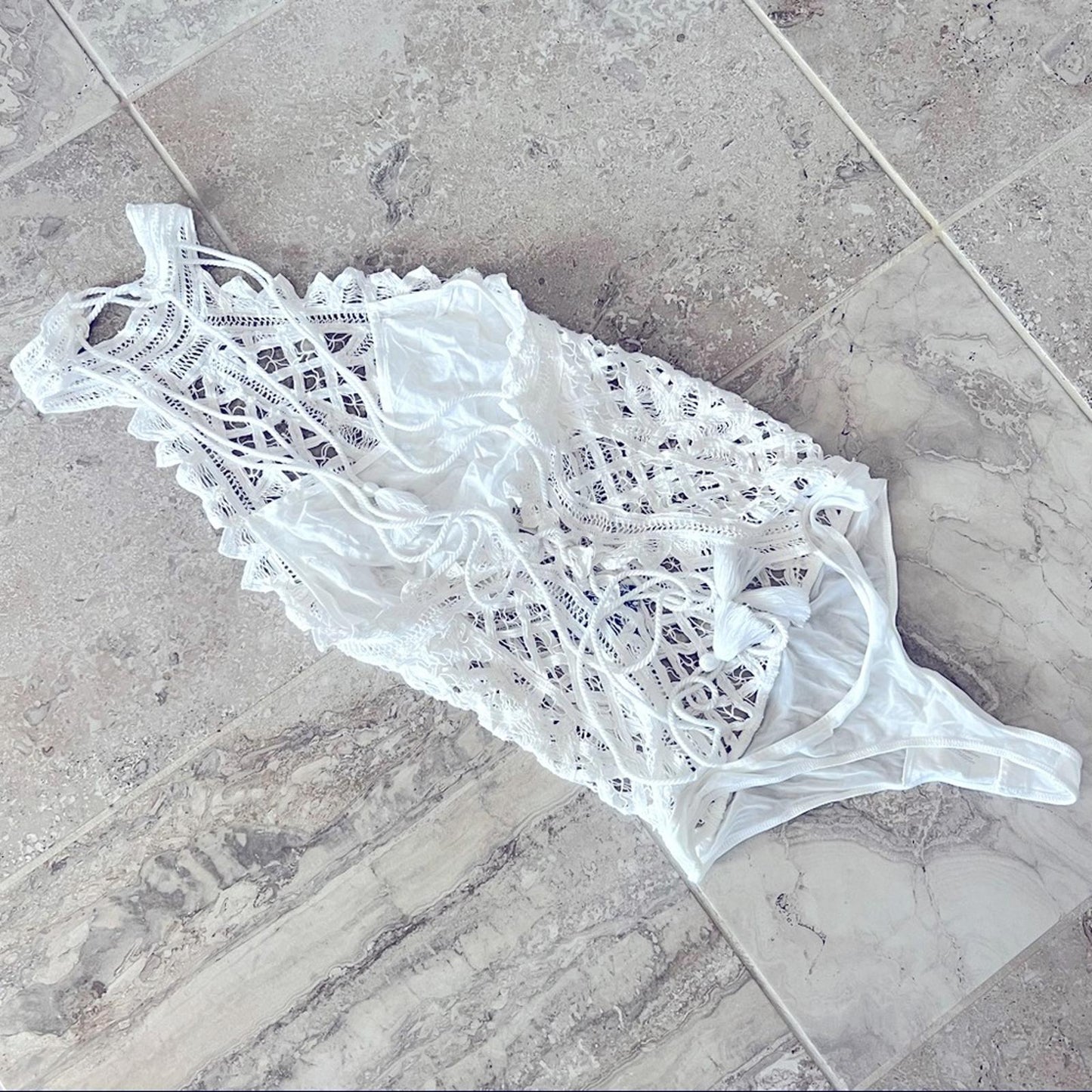 Intimately Free People Be My Battenburg Bodysuit in Optic White Size L New w/Tag
