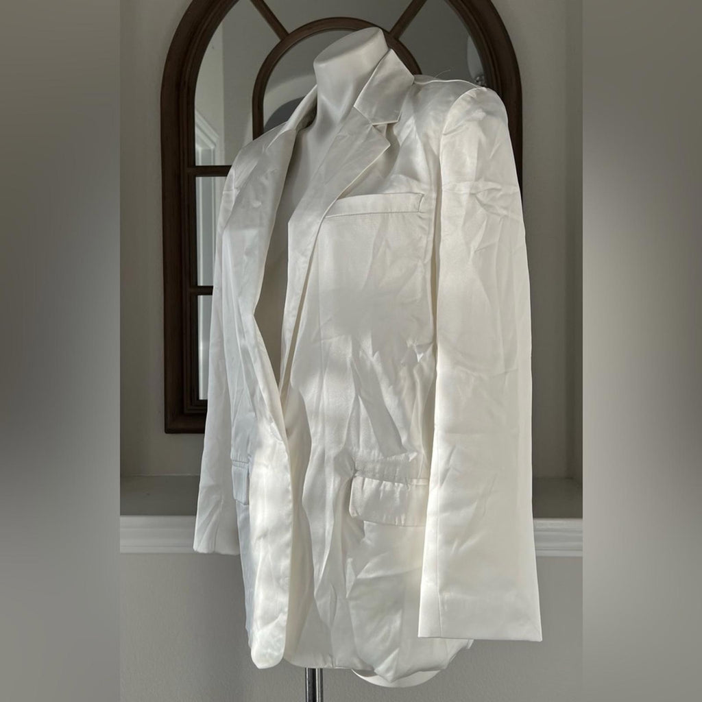 Steve Madden Revolve Smooth Talk Blazer, Satin One-Button in White Ivory NEW $99